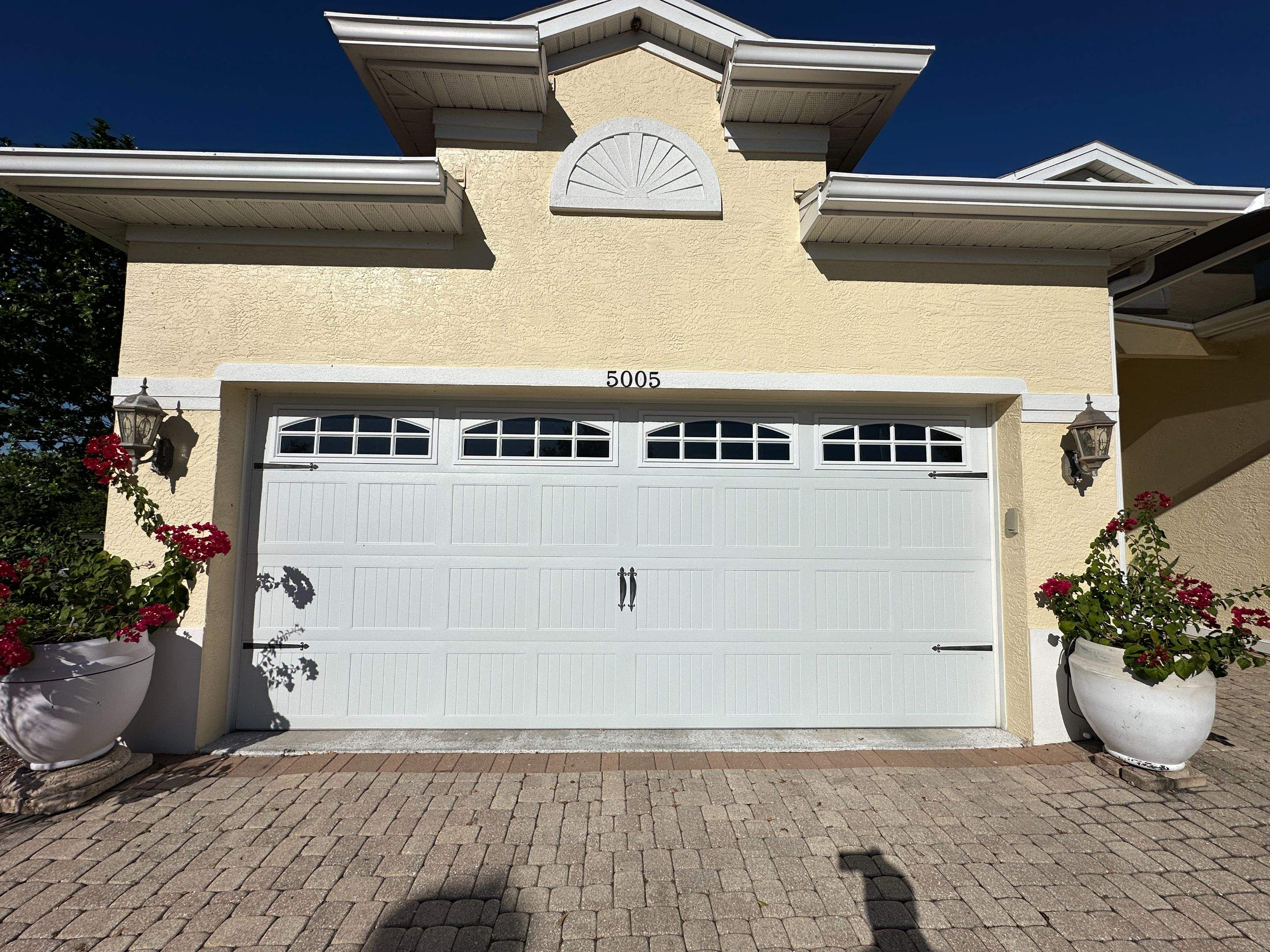 Custom Single-Car Garage Addition and Lanai Cage in Bradenton by Vertical General Contracting 