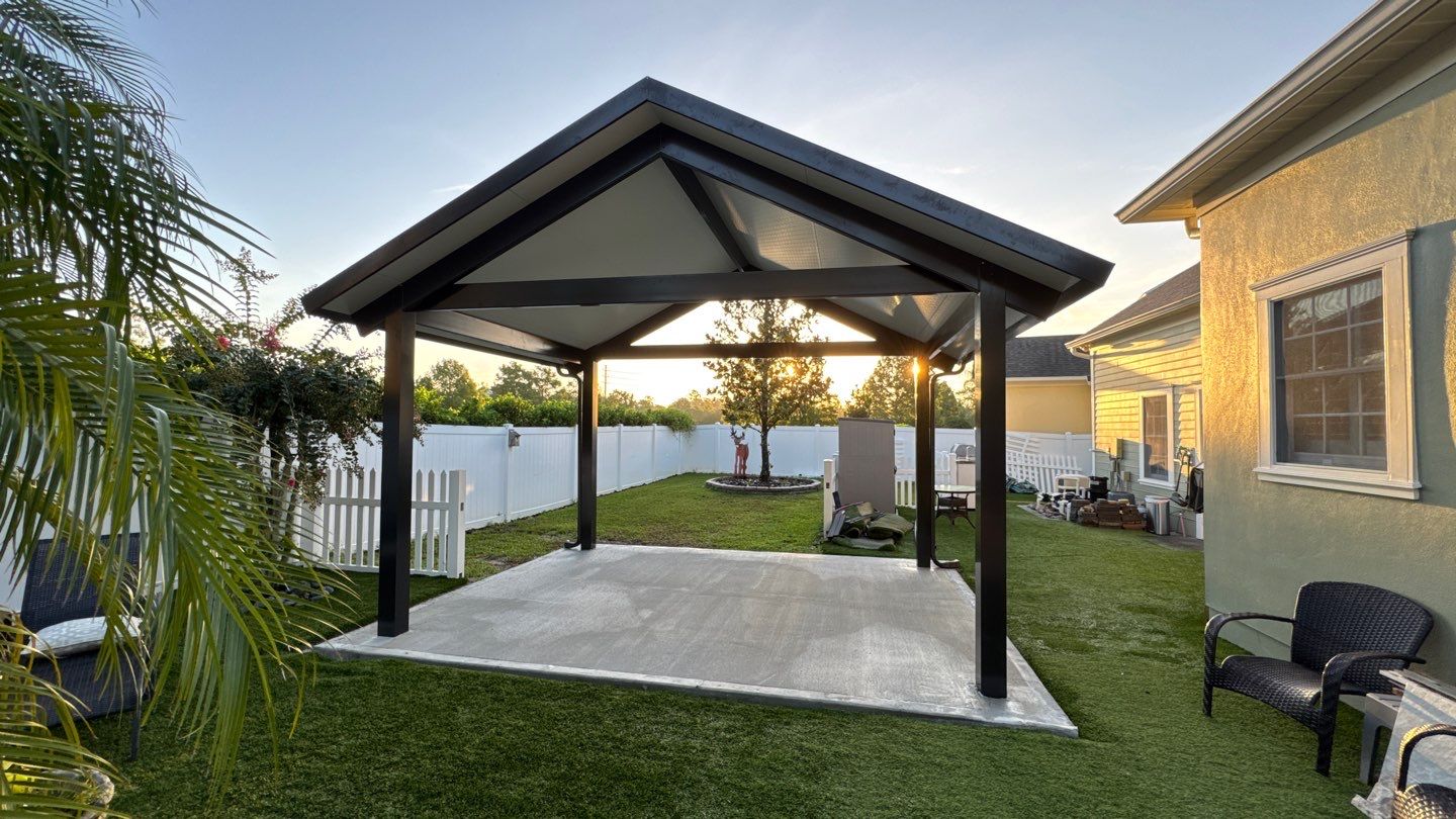Aluminum pavilion by Orlando pergolas