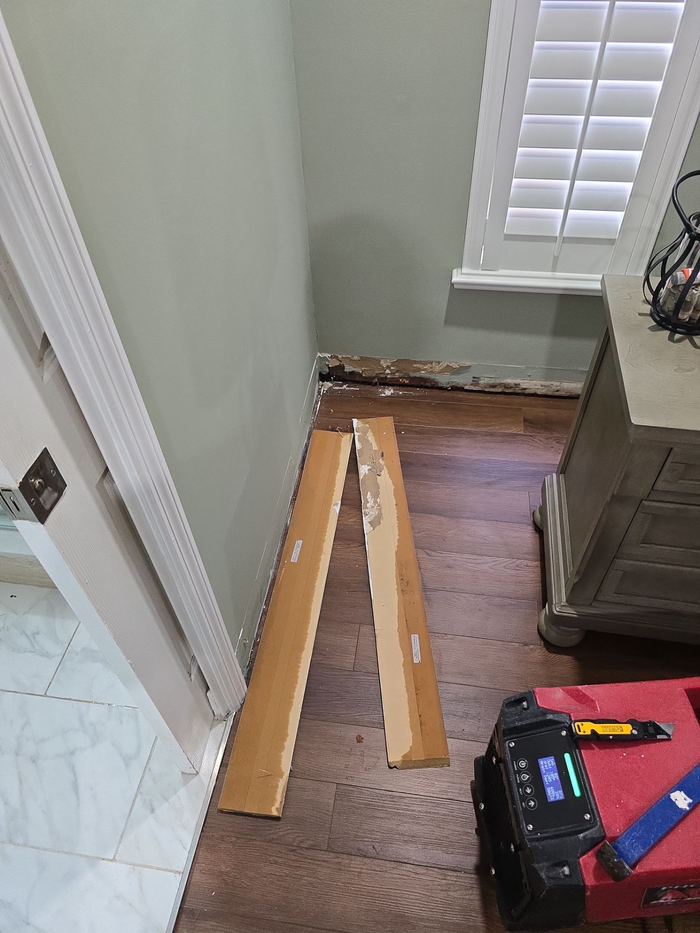 Emergency Water Extraction and Wood Floor Drying in Royal Palm Beach by SuperClean