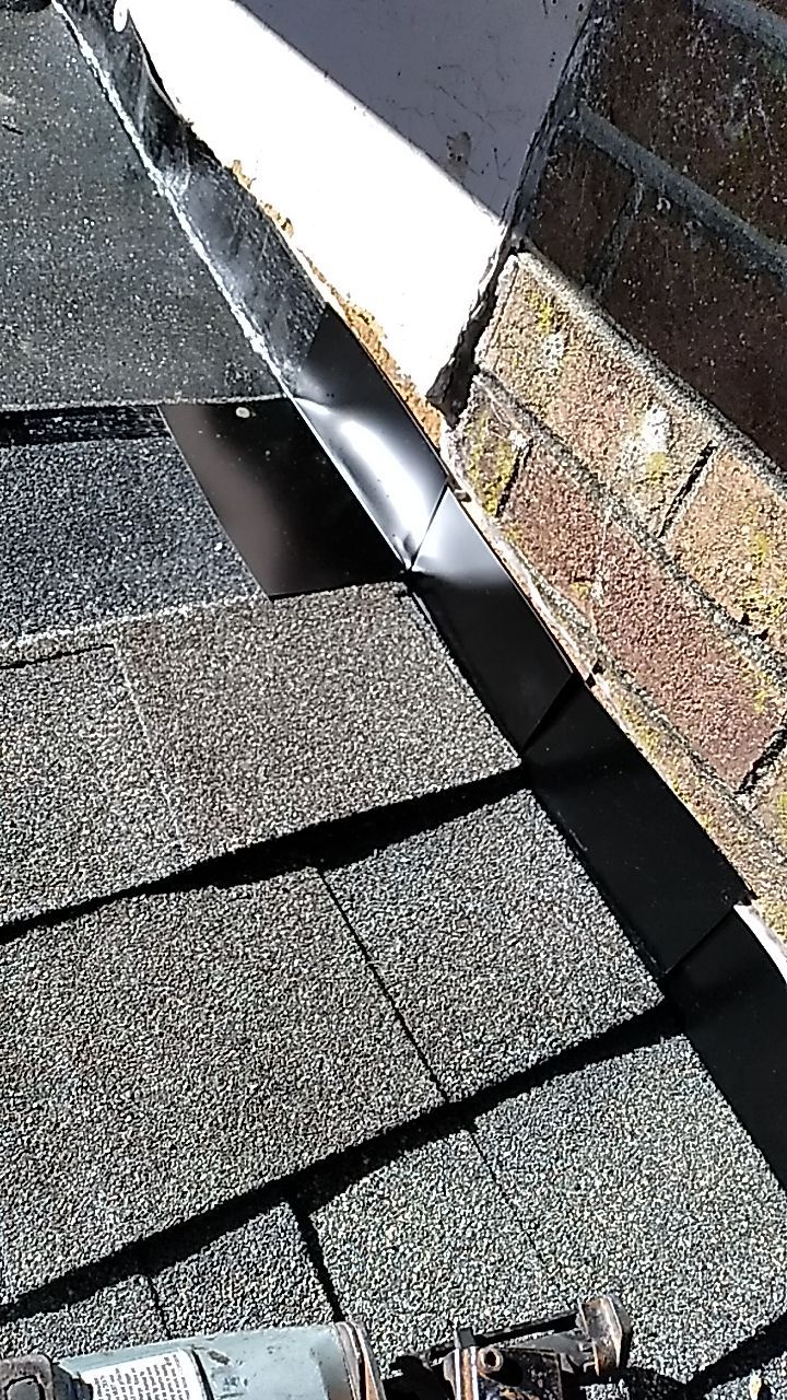 Residential Roofing Installation using Owens Corning Oakridge- Williamsburg Gray by Indigo State Roofing