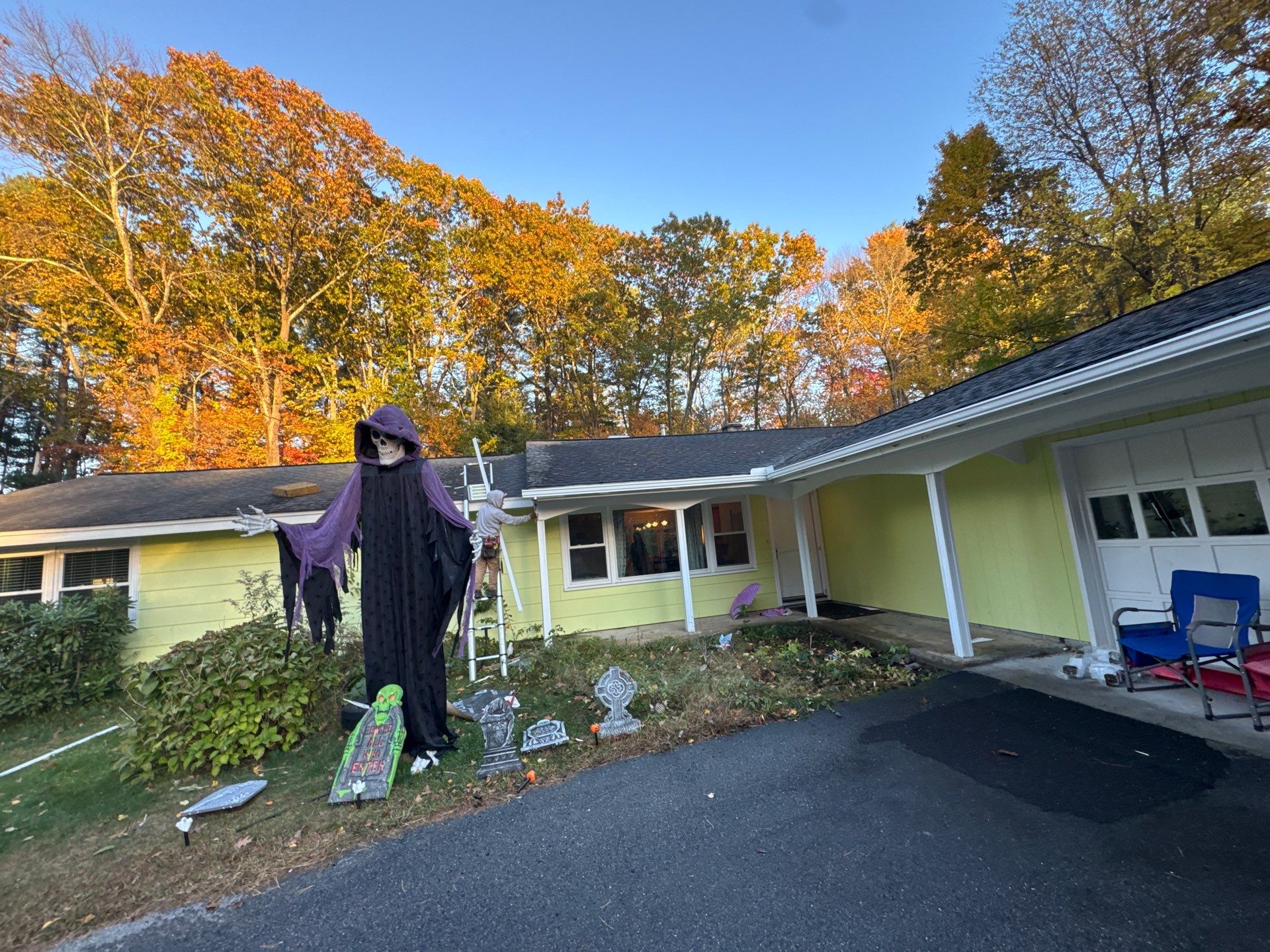 Chelmsford Exterior Repair: Siding, Gutters & Roof Cleaning by Mighty Dog Roofing of Greater Middlesex County
