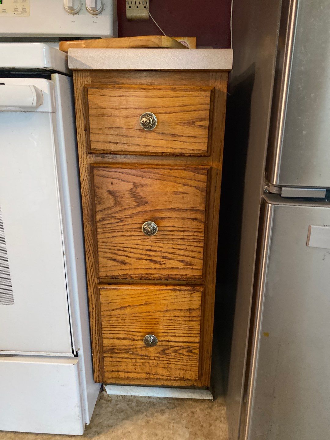 Holly Springs Kitchen Remodel – Two-Tone Shaker Cabinets & Open-Concept Design by Elite Remodeling and Design LLC