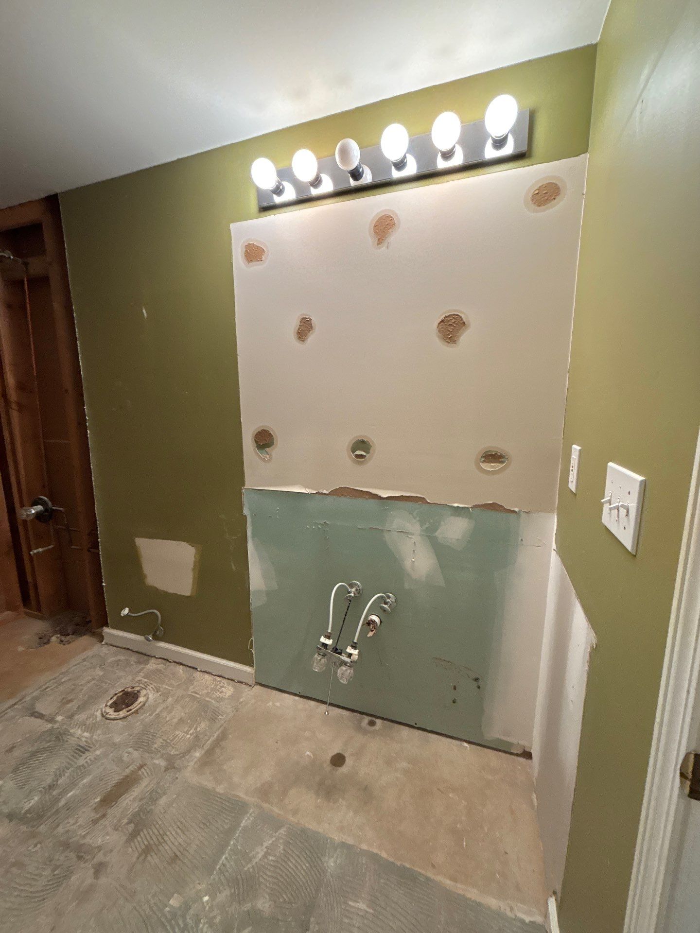 Basement bathroom renovation by Prudencio