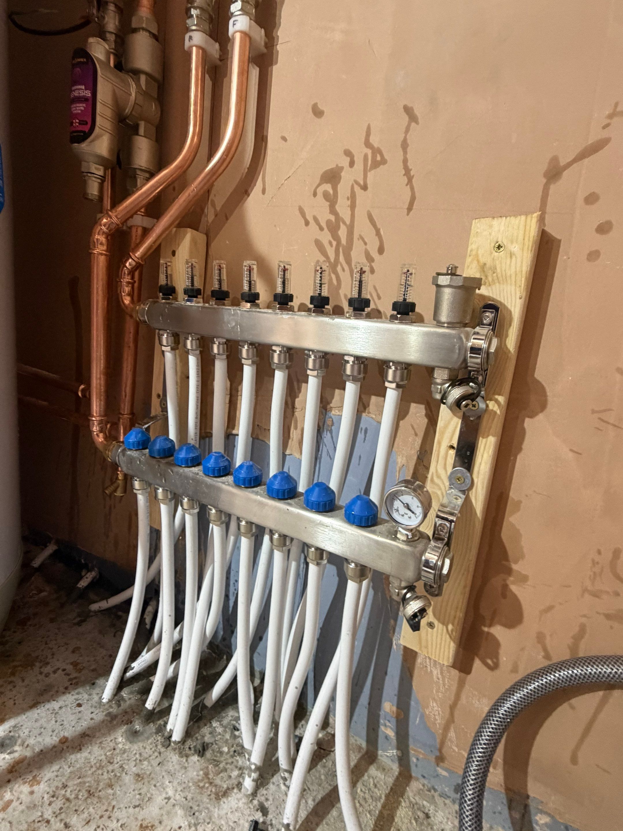 š” Ideal HP290 Heat Pump Installation for a Self-Build Project in Beverley ā Designed by Elite, Delivered Alongside the Customer by Elite Services Group Ltd