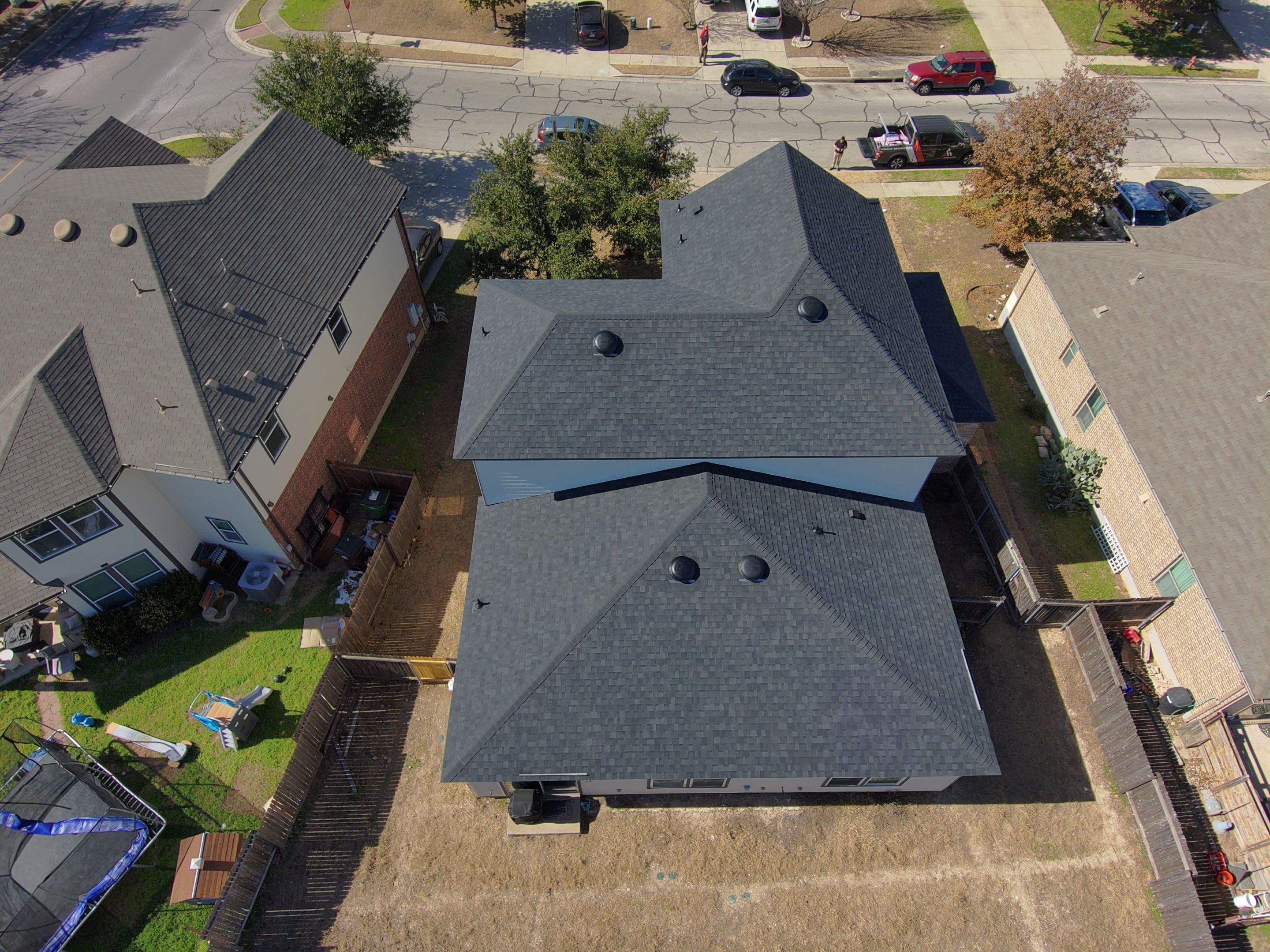 Onyx Black - Owens Corning TruDefinition Duration by RoofsOnly.com