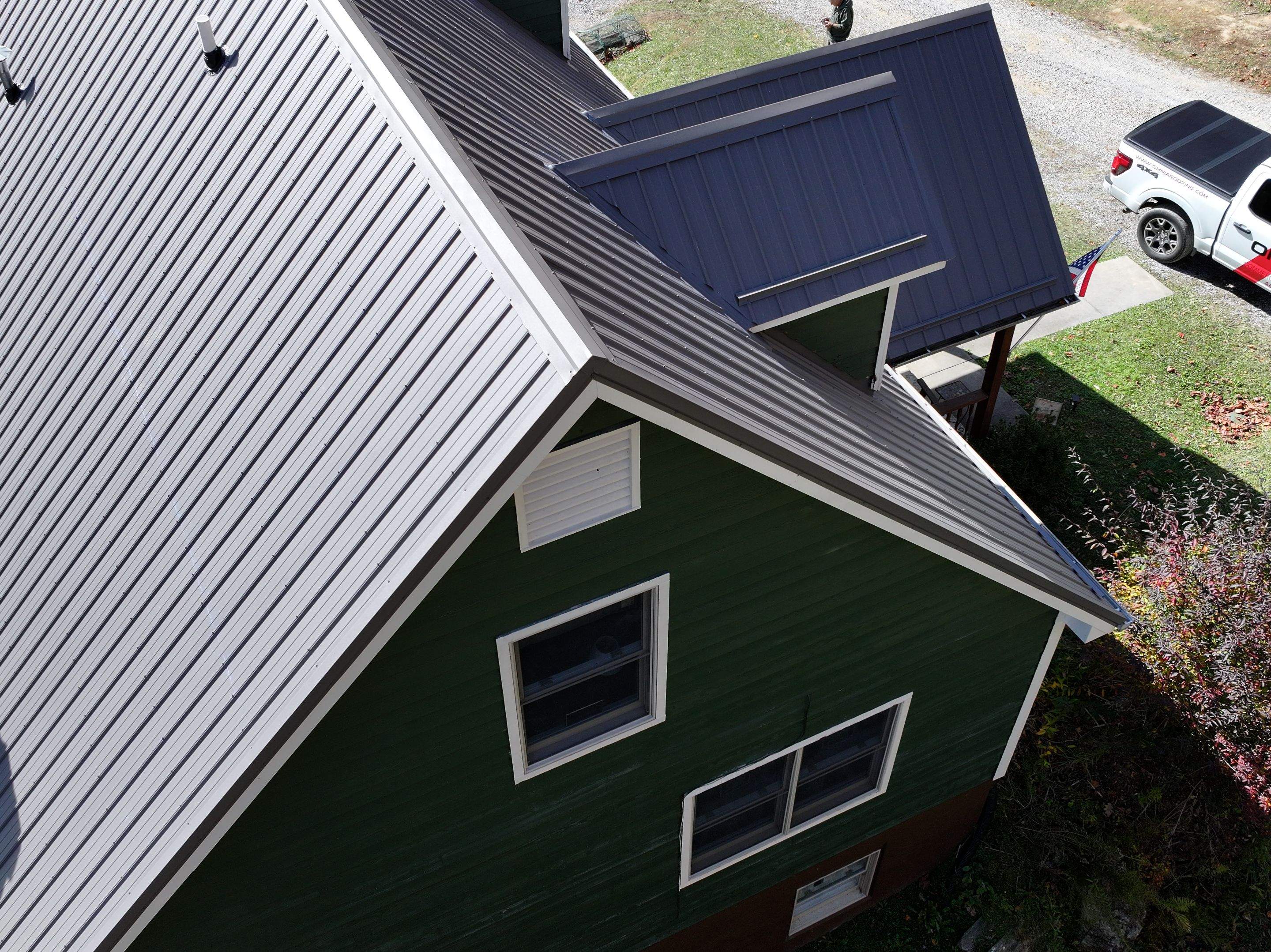 Burns Residence by Omnia Roofing