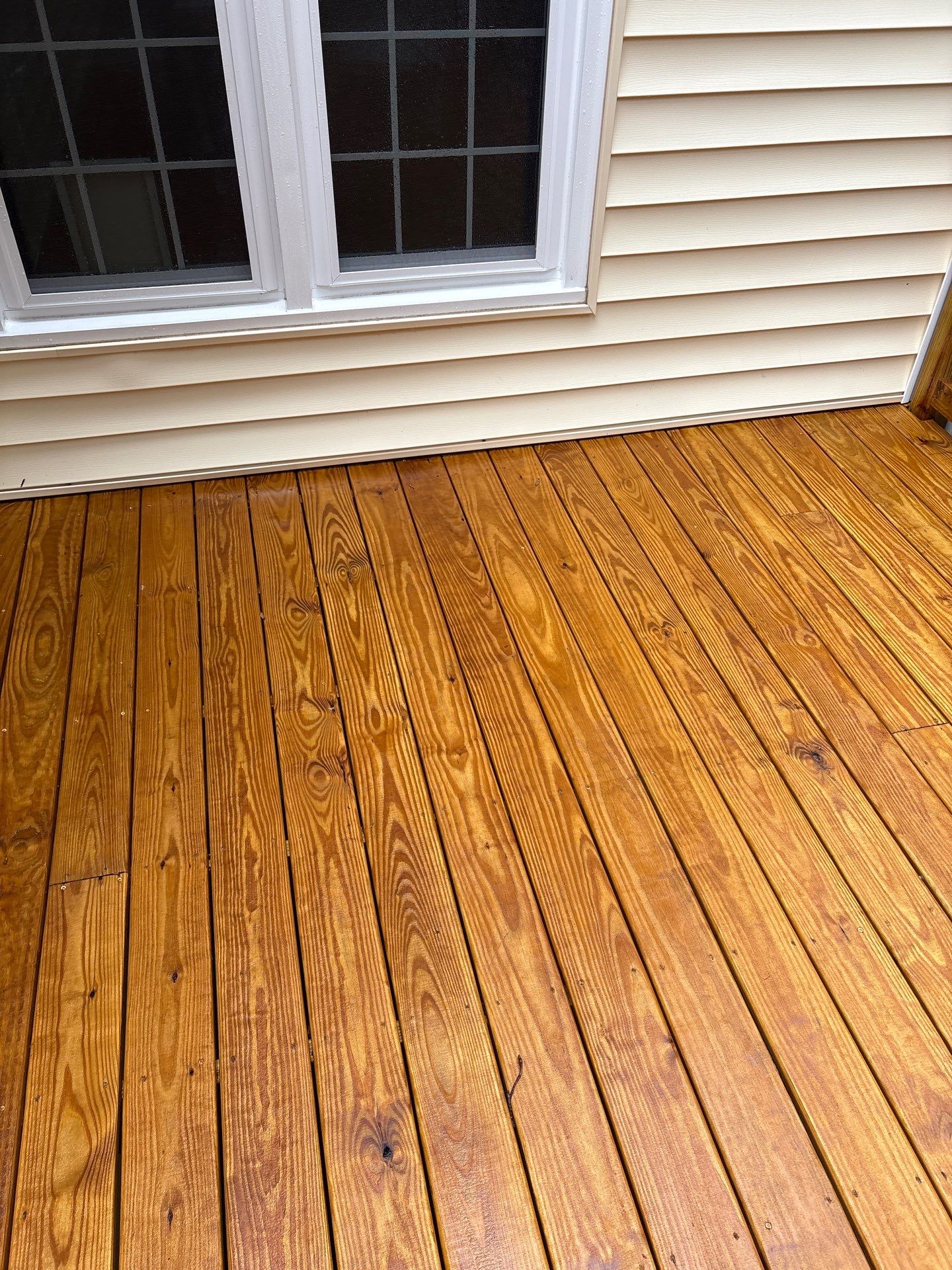 Wood Deck using Wood Sealant by DuraSeal