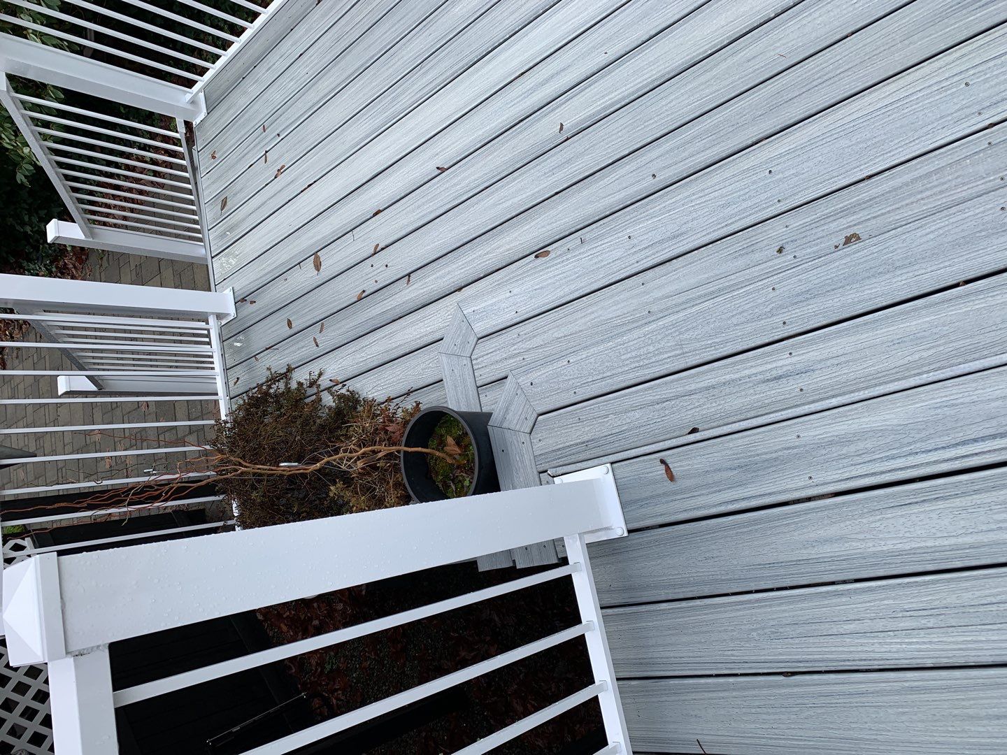 Bothell Foggy Wharf by Alki deck builders 