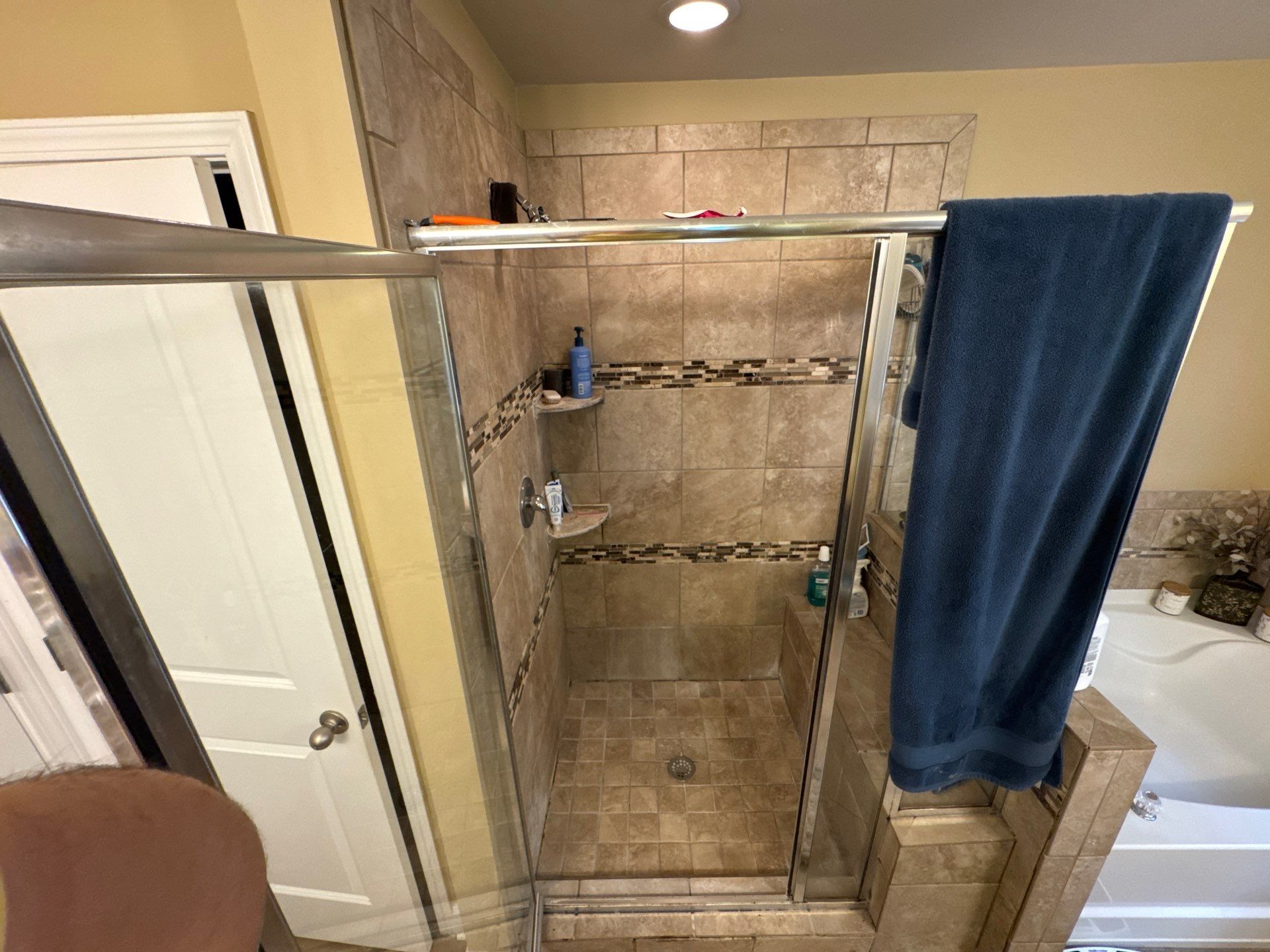 Master bathroom renovation by Prudencio