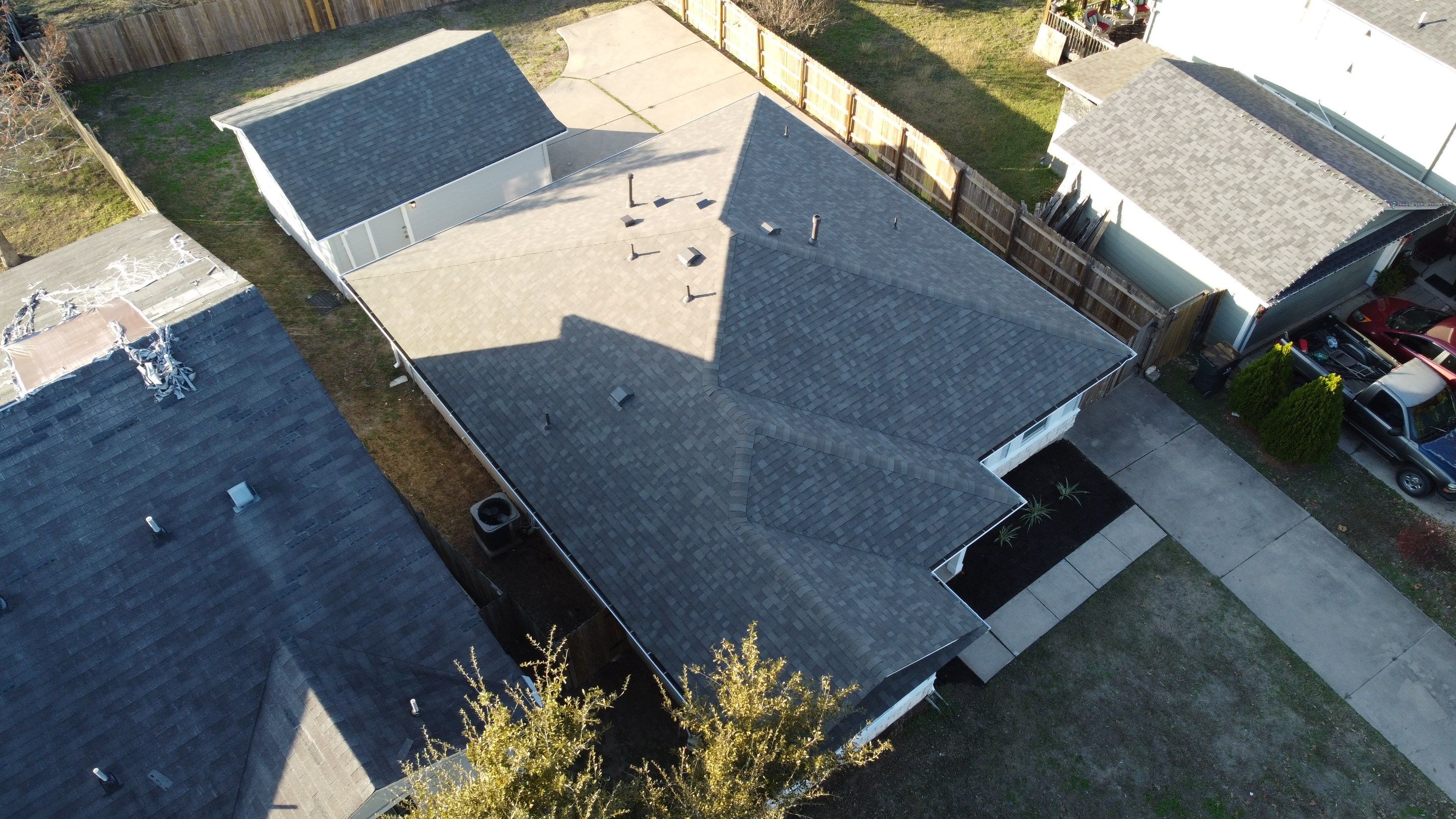Residential Roofing Installation using Owens Corning Oakridge by Kstylez Roofing & Construction