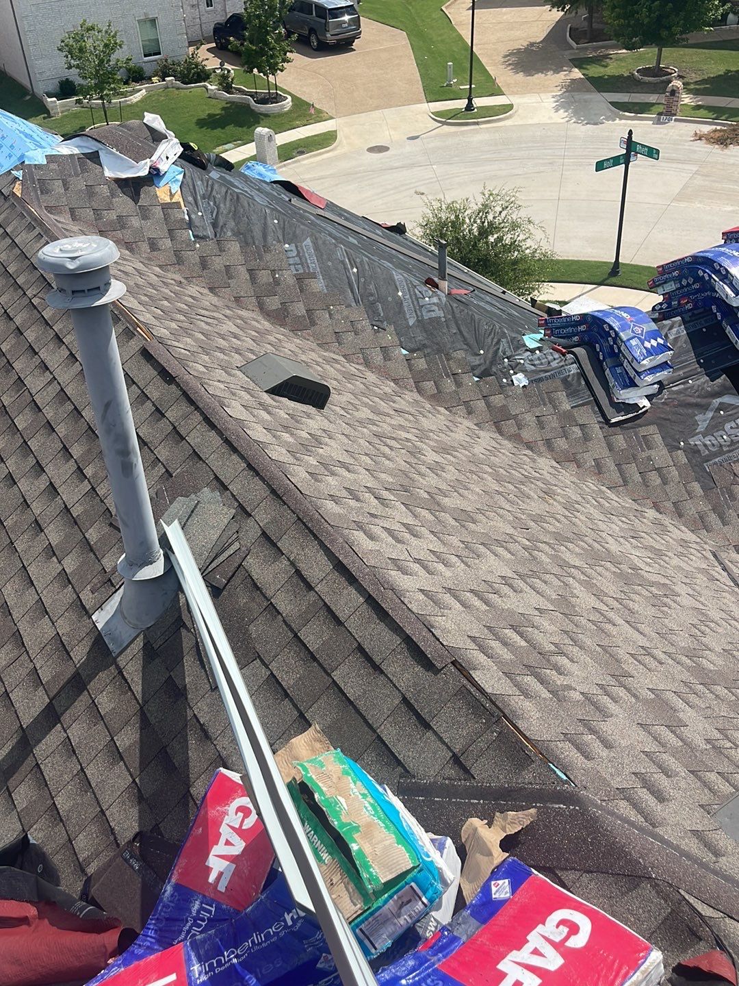 GAF HDZ - Weathered Wood by Elite Roofing LLC