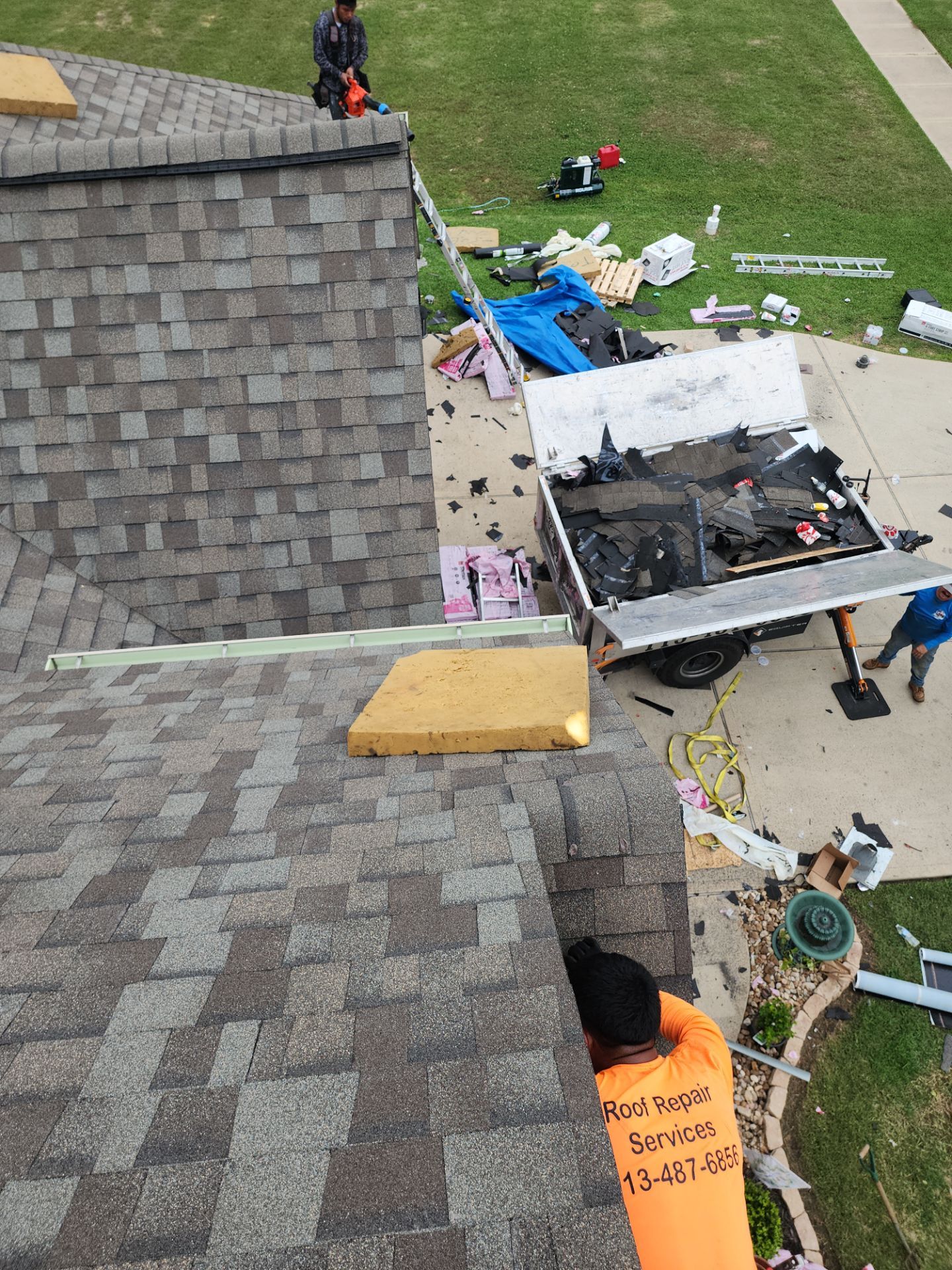 Residential Roofing Installation using Owen's Corning Duration (Lifetime) Shingles by Roof Repair Company