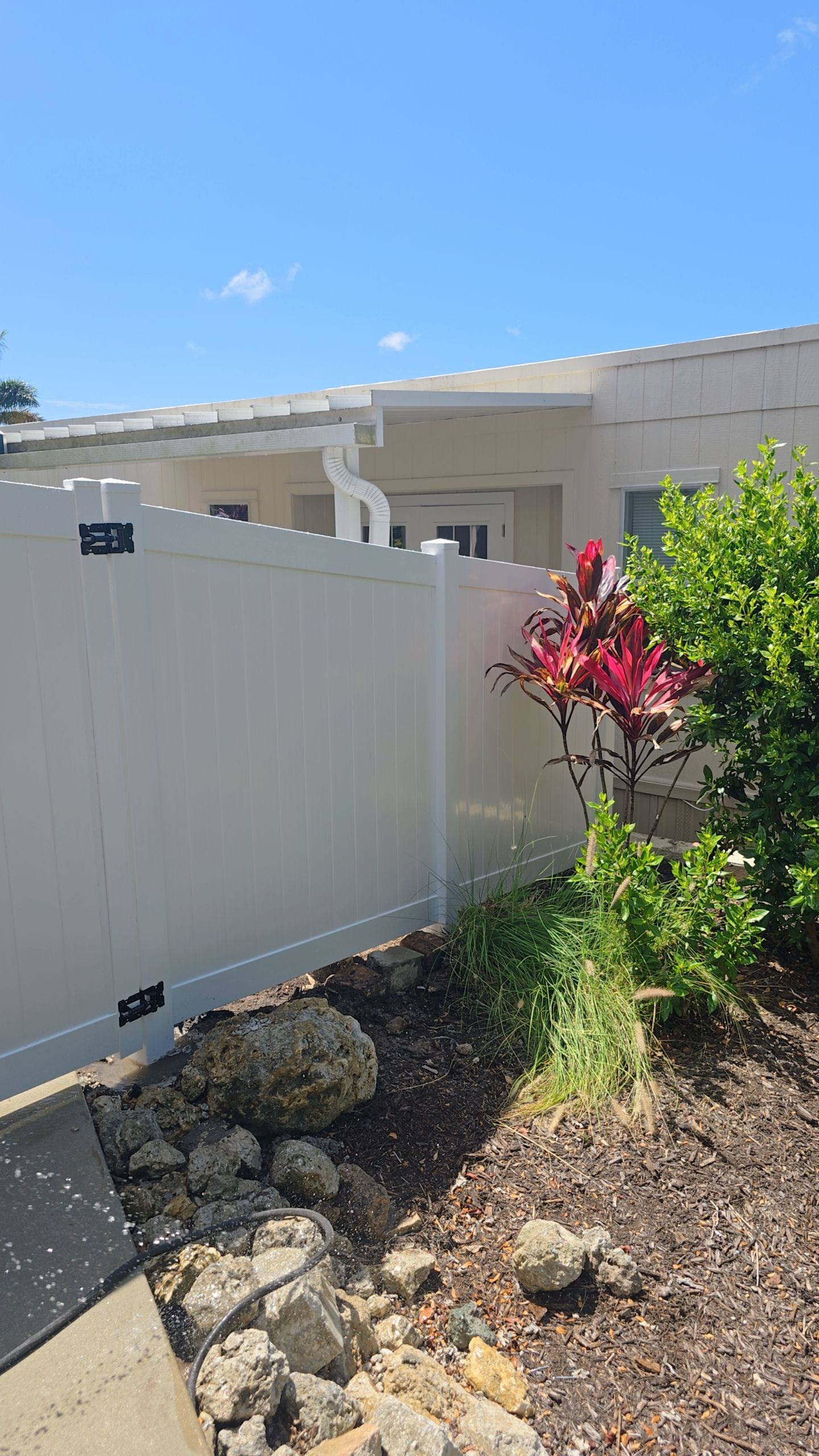 Vinyl Fence for HOA in Fort Myers by True Fence LLC
