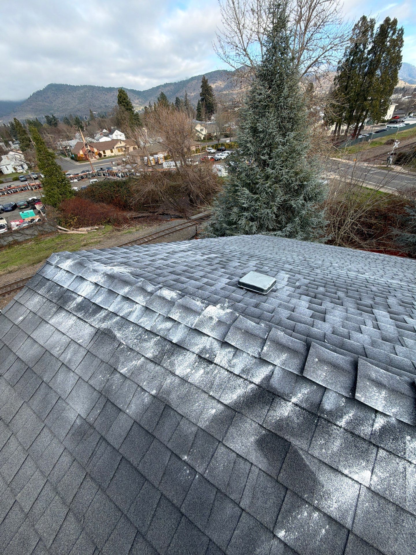 Project in Grants Pass by Roof Maxx of Grants Pass
