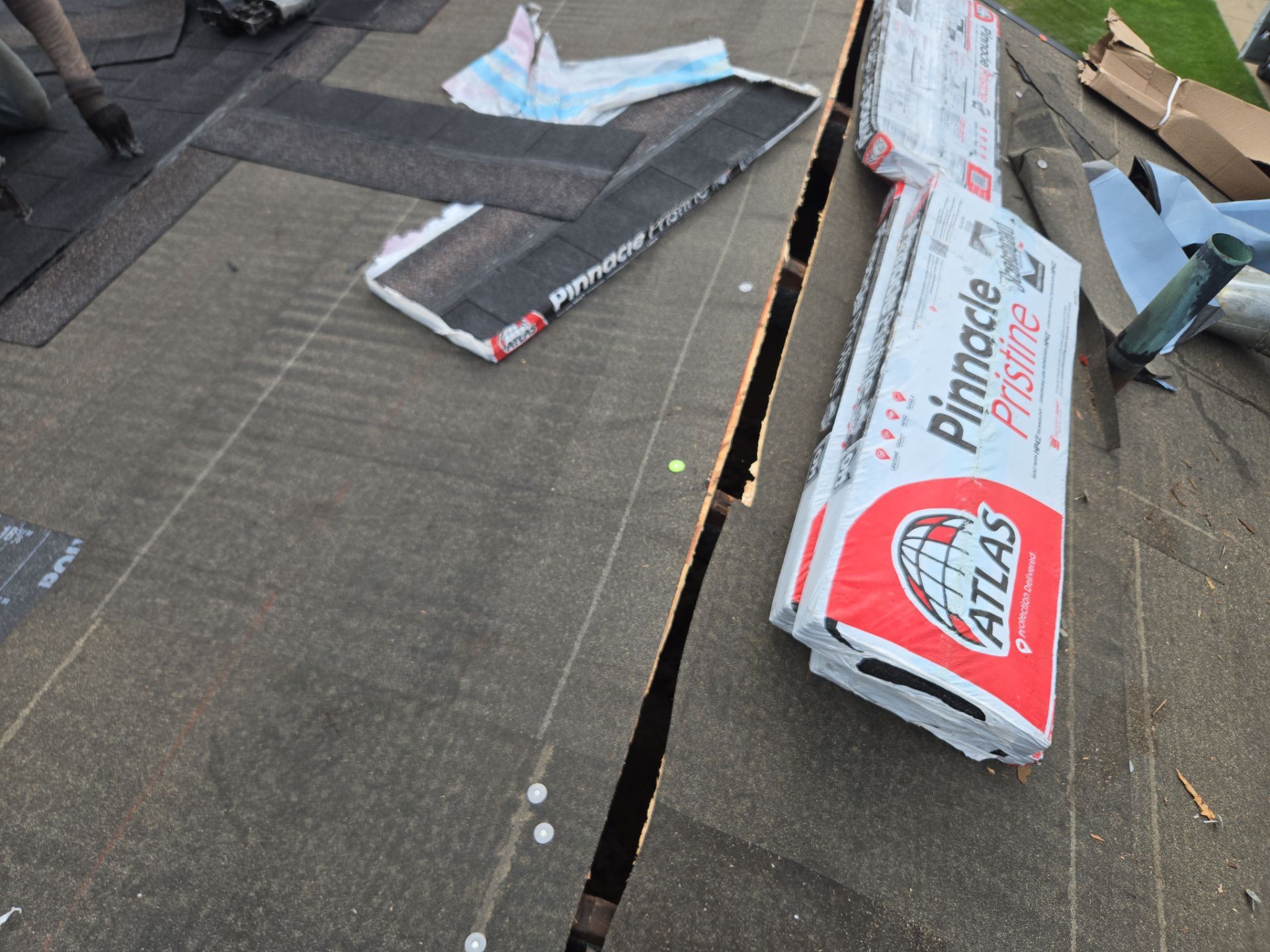 Aaron F: Atlas Pinnacle, Color, Black Shadow, Drip Edge, Color, Black by Eagle Eye Roofing