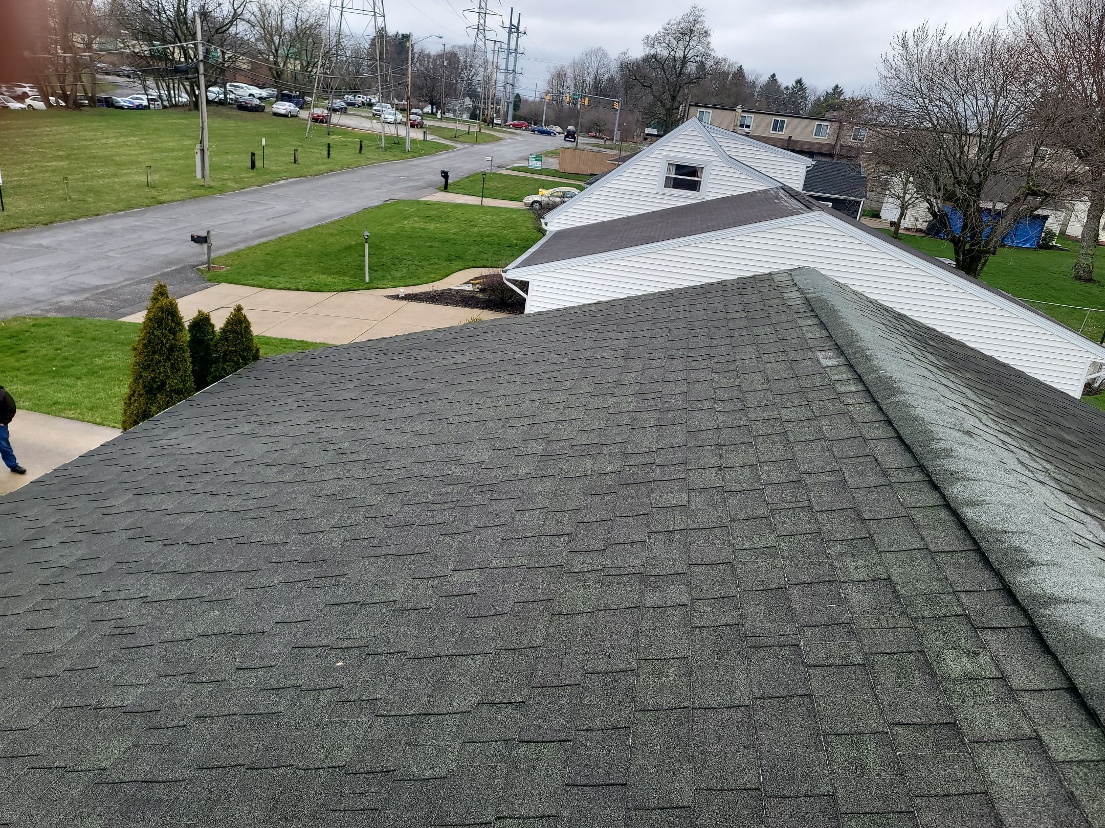 ATLAS PINNACLE COLOR: SUMMER STORM DRIP EDGE: WHITE by Eagle Eye Roofing
