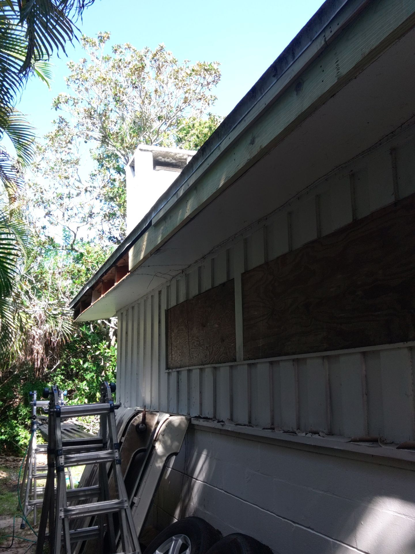 Gutter and Fascia Repair and Maintenance in Siesta Key FL by Gutter Professors