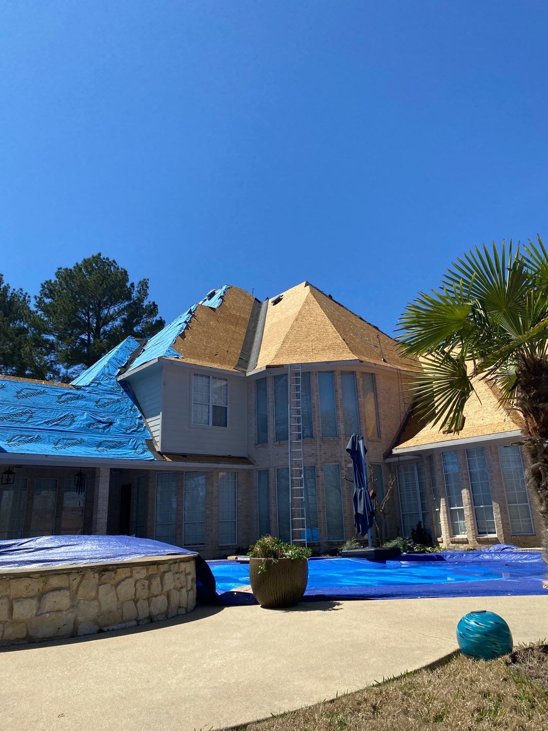 Landmark Moire Black by First Out Roofing 