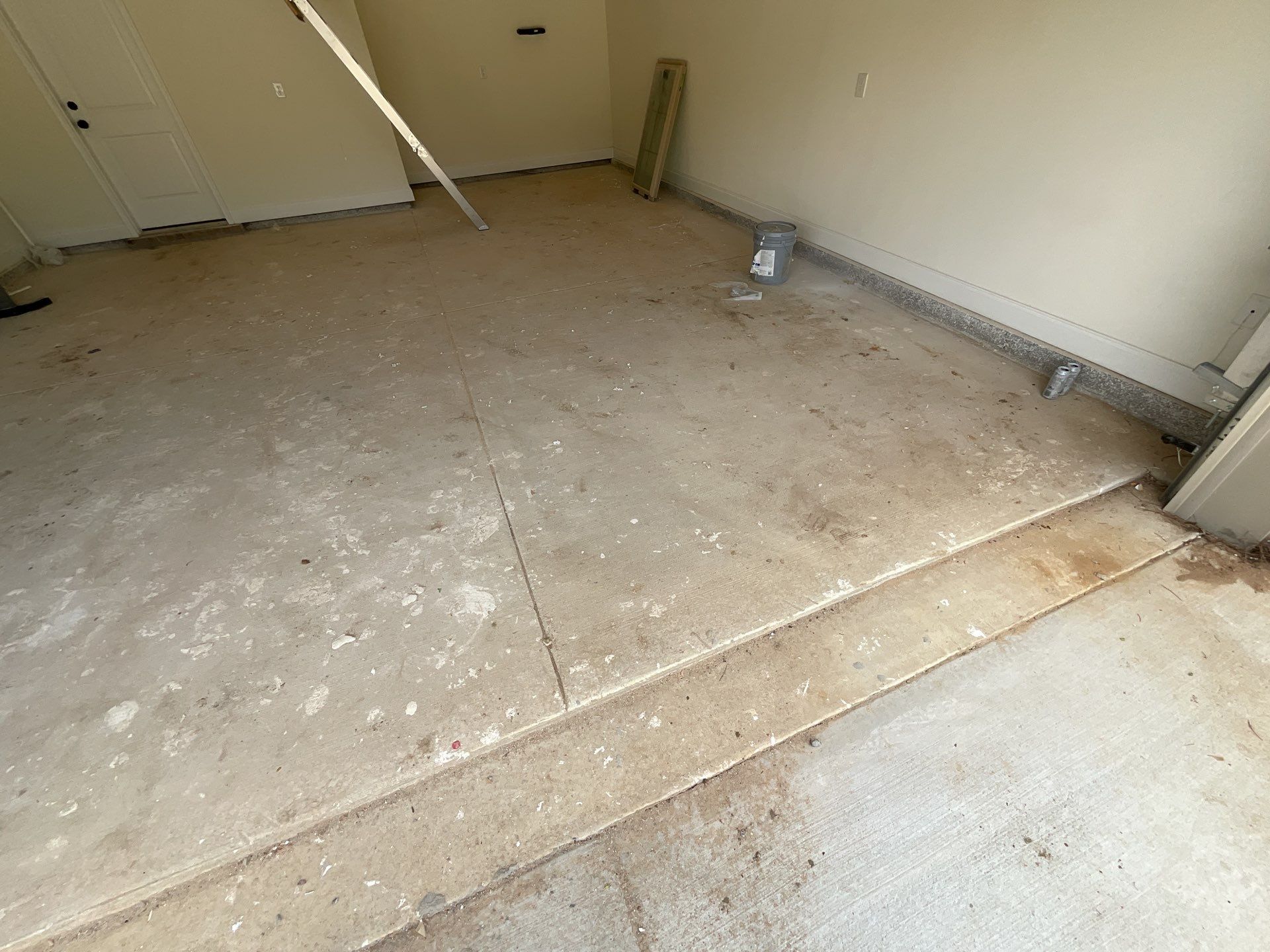 Epoxy Flake Garage and Patio Floor Coating in Cantonment, FL by Cornerstone Hard Surface Restoration 