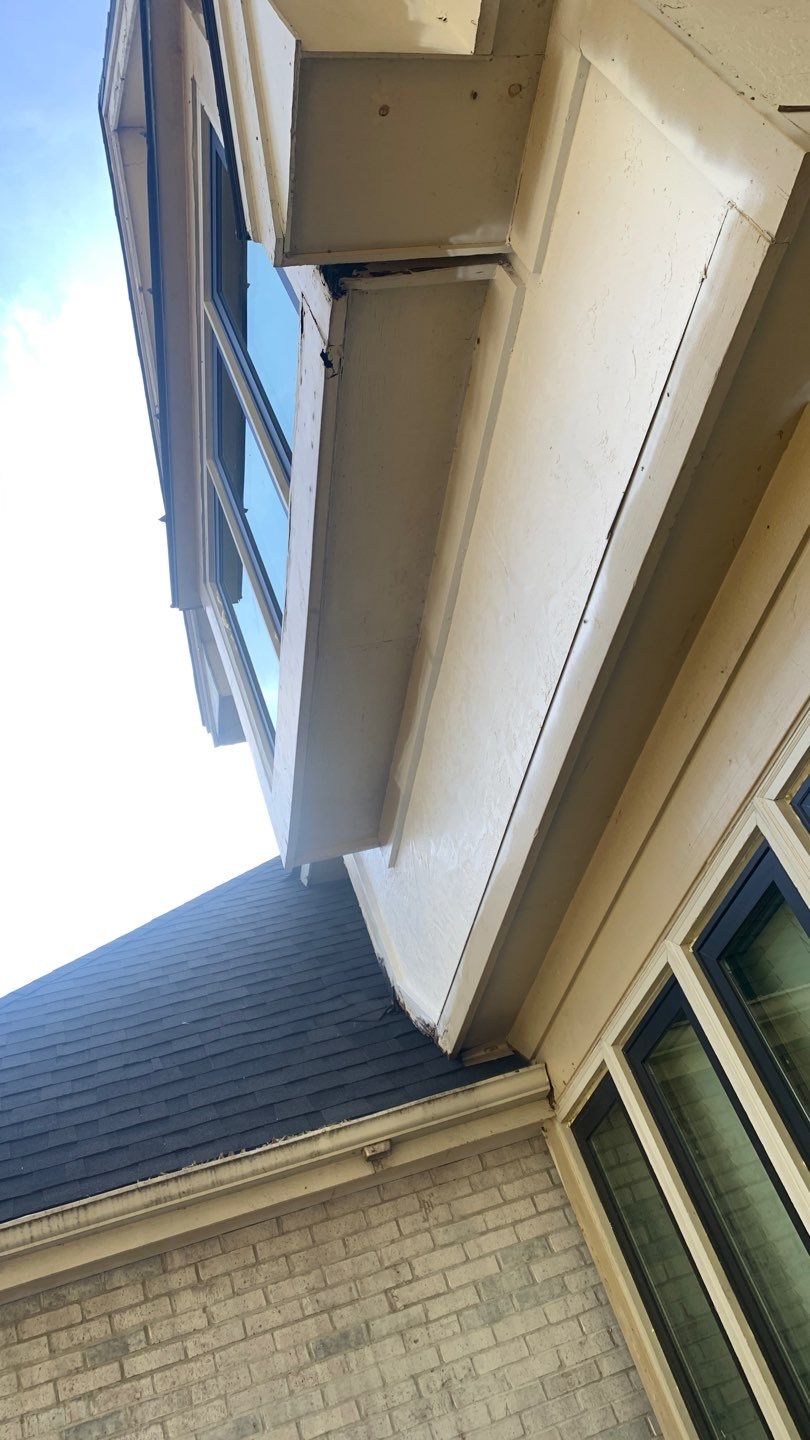 Complete Home Makeover  by EEC  Windows, Siding & Roofing 