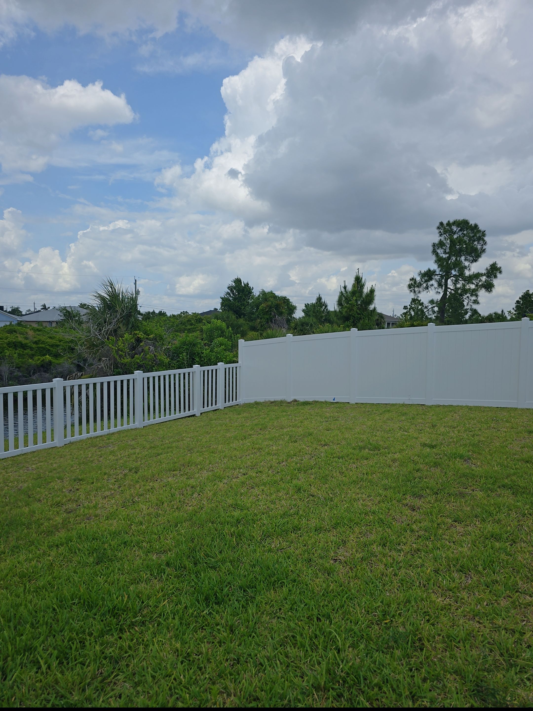 Vinyl Fence Install in Port Charlotte by True Fence LLC