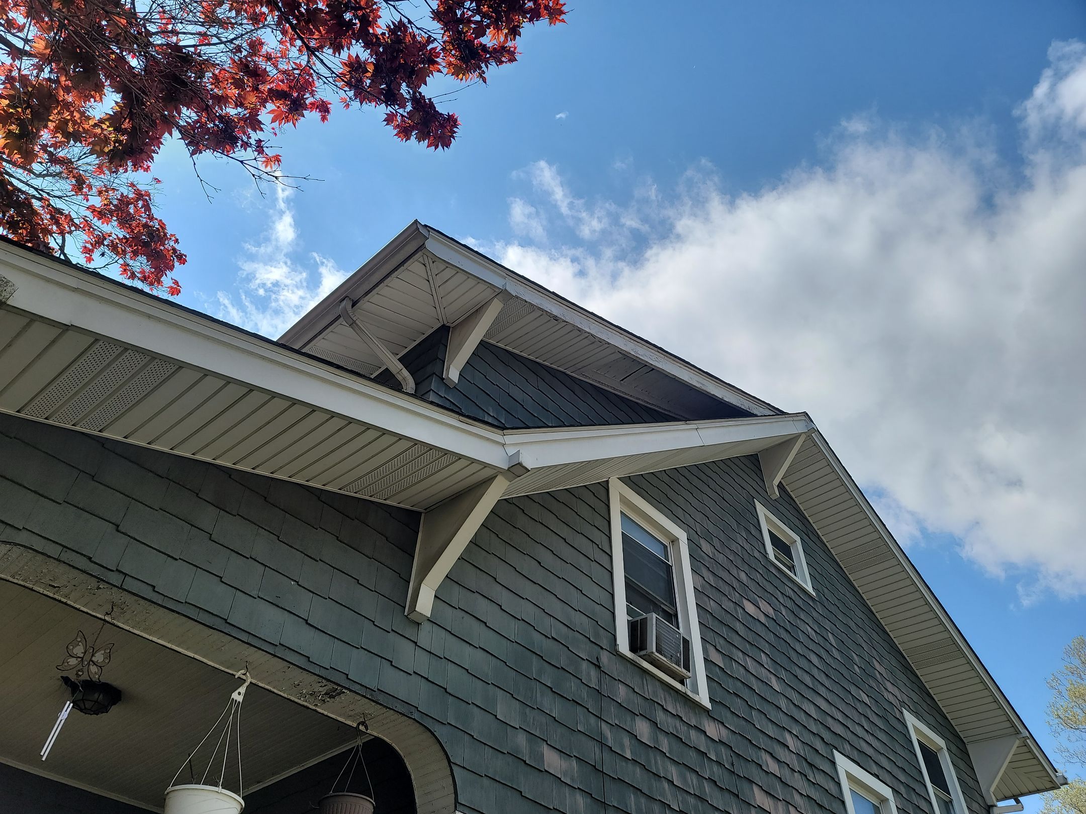 ATLAS PINNACLE COLOR: BURNT HICKORY DRIP EDGE: WHITE by Eagle Eye Roofing