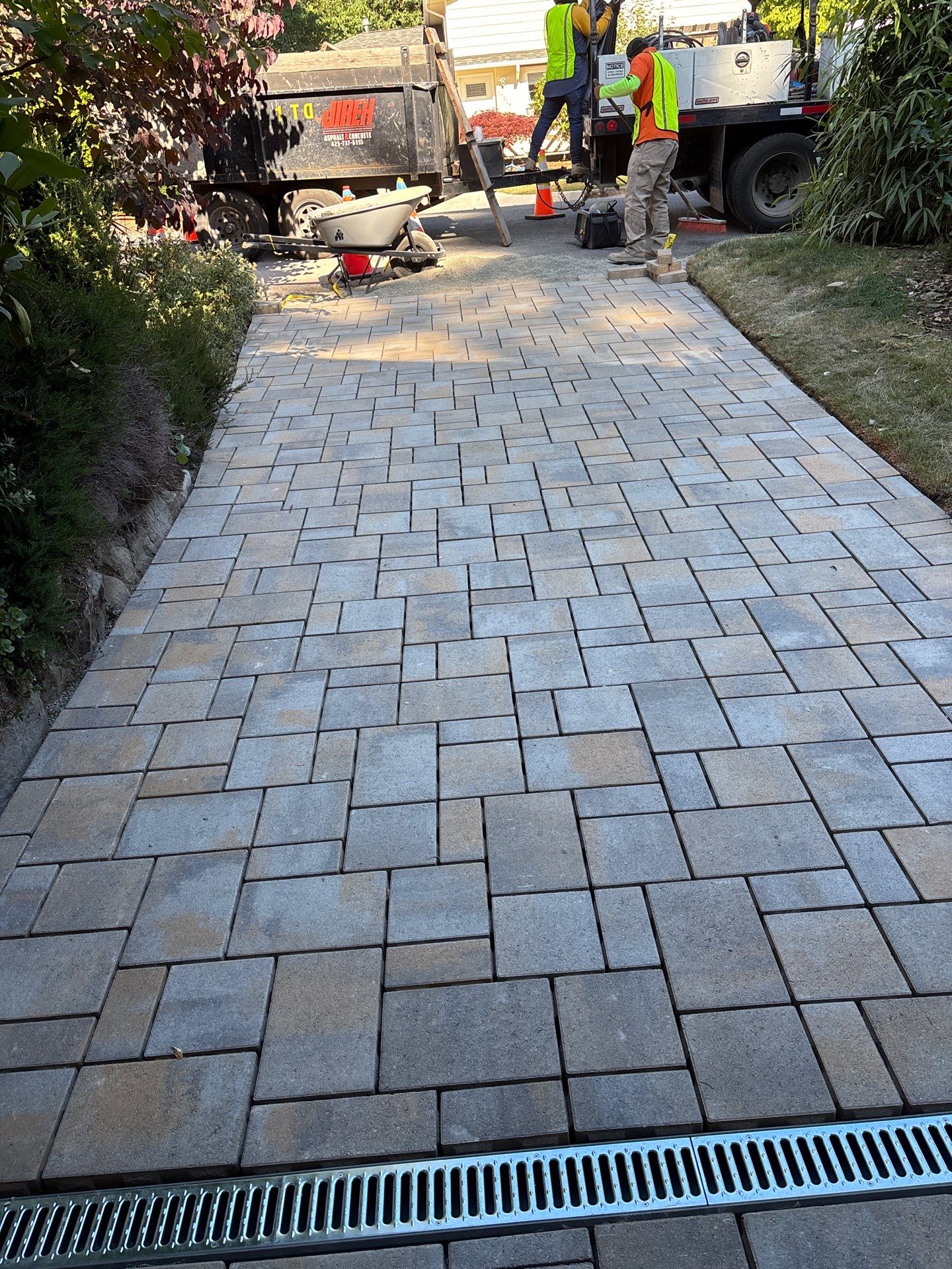 Pavers Driveway & Walkway with Concrete Lip | Seattle  by Jireh Asphalt & Concrete Inc 
