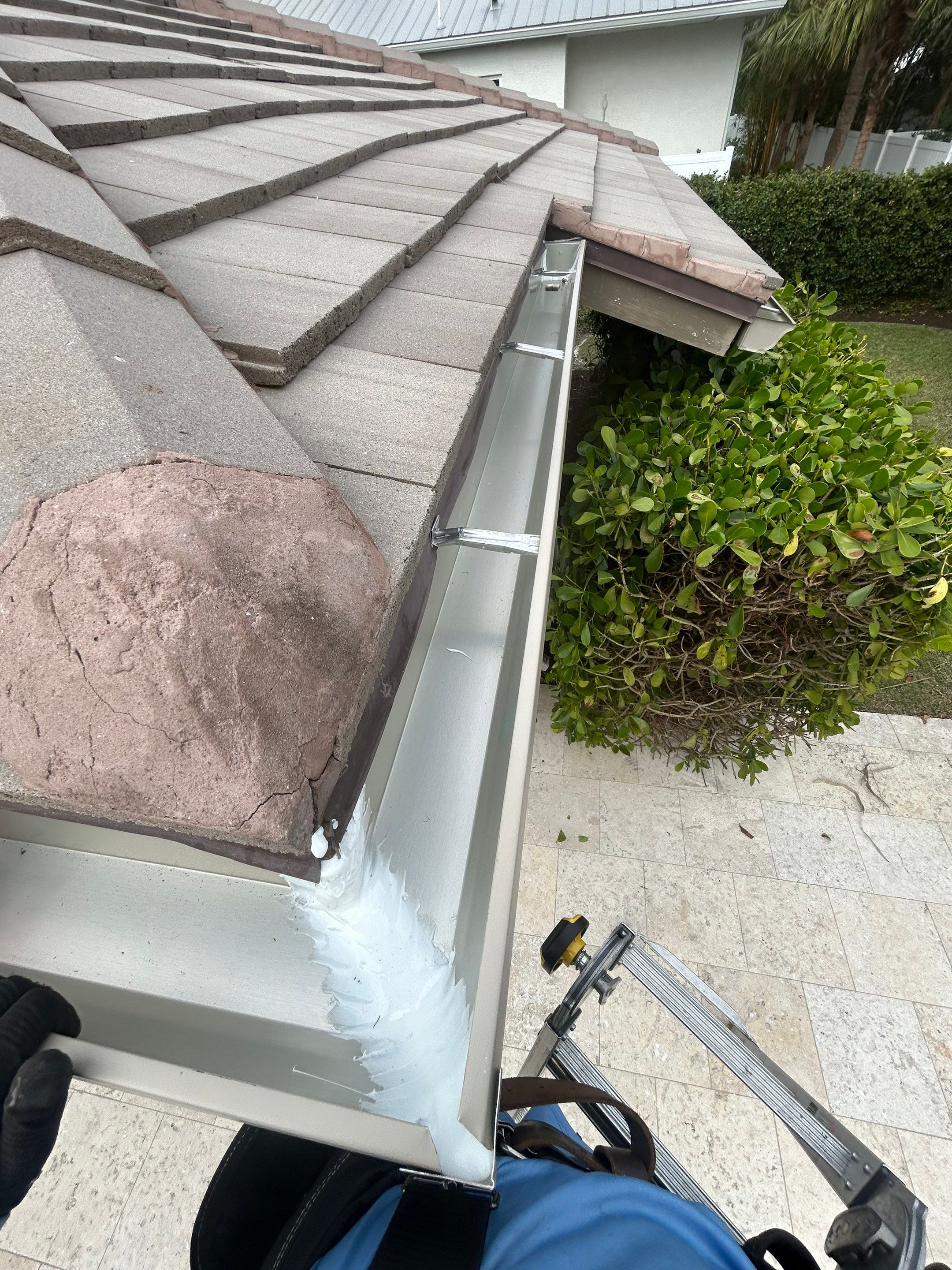 6-Inch White Seamless Gutters in Sarasota FL by Gutter Professors