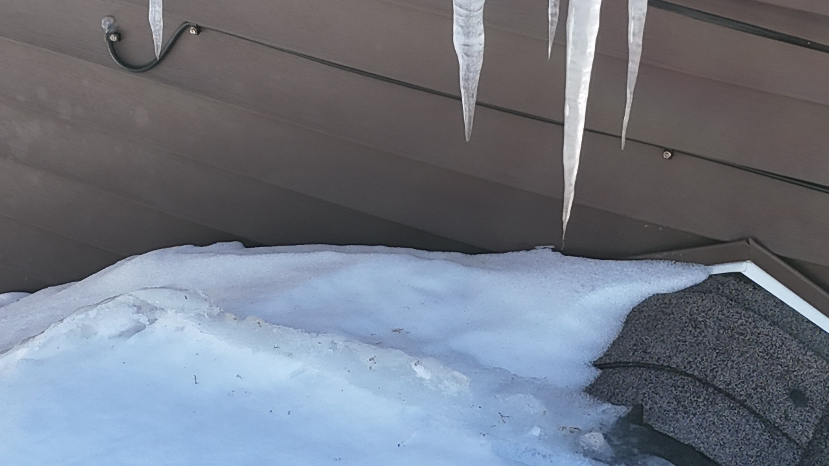 Home Inspection | Ice Dams by Mighty Dog Roofing of Greater Middlesex County