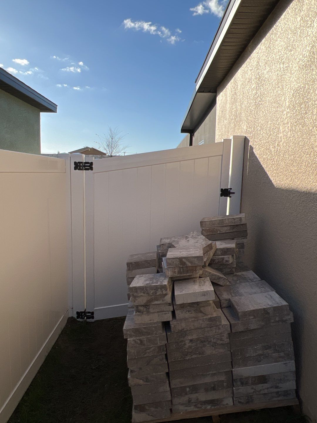 Ruskin, FL 6 ft Tall White Vinyl Privacy by Asap fence and gates, LLC