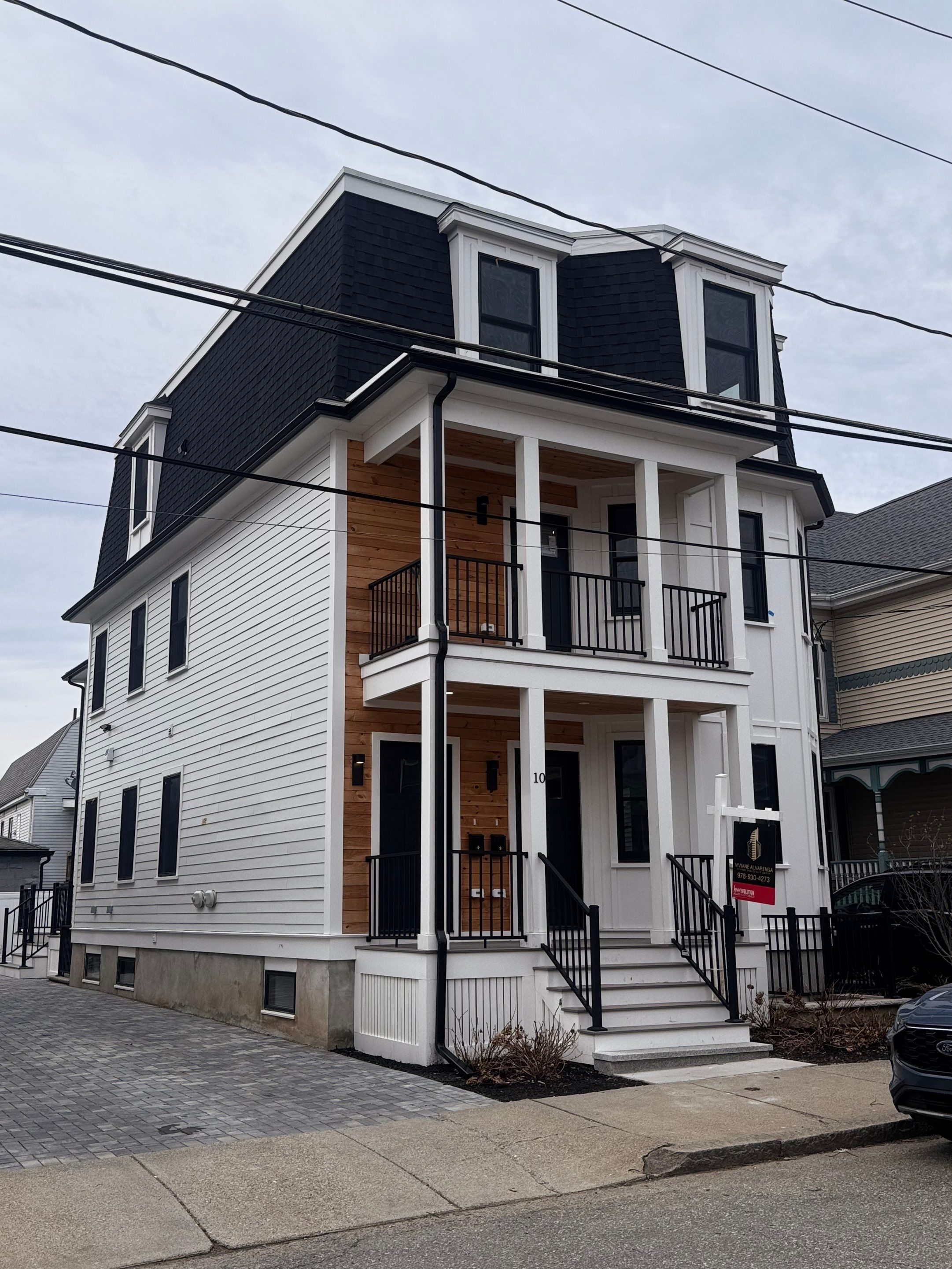 Black Gutter Installation by JOHNNYS PRO