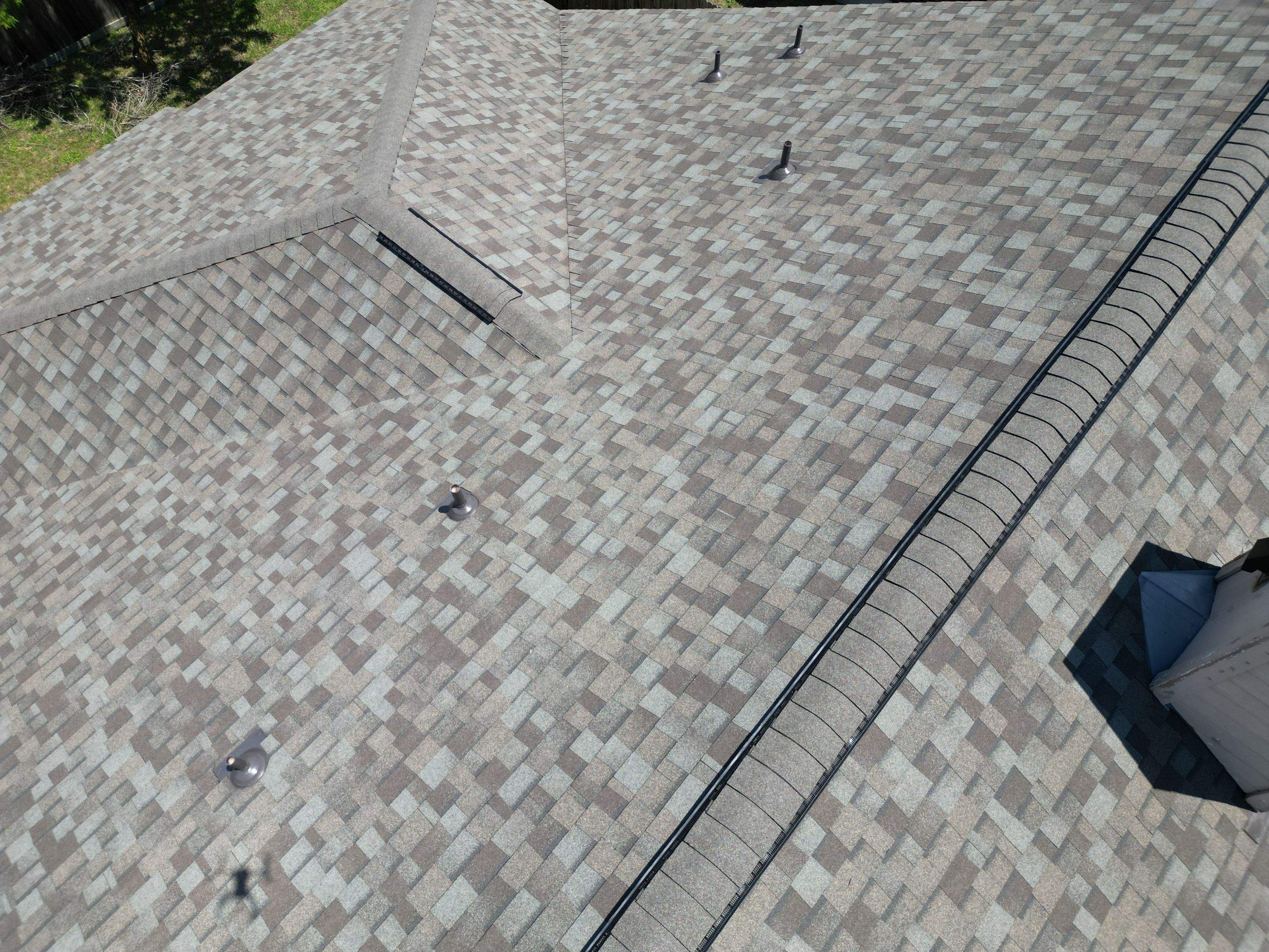 Driftwood - Owens Corning TruDefinition Duration by RoofsOnly.com