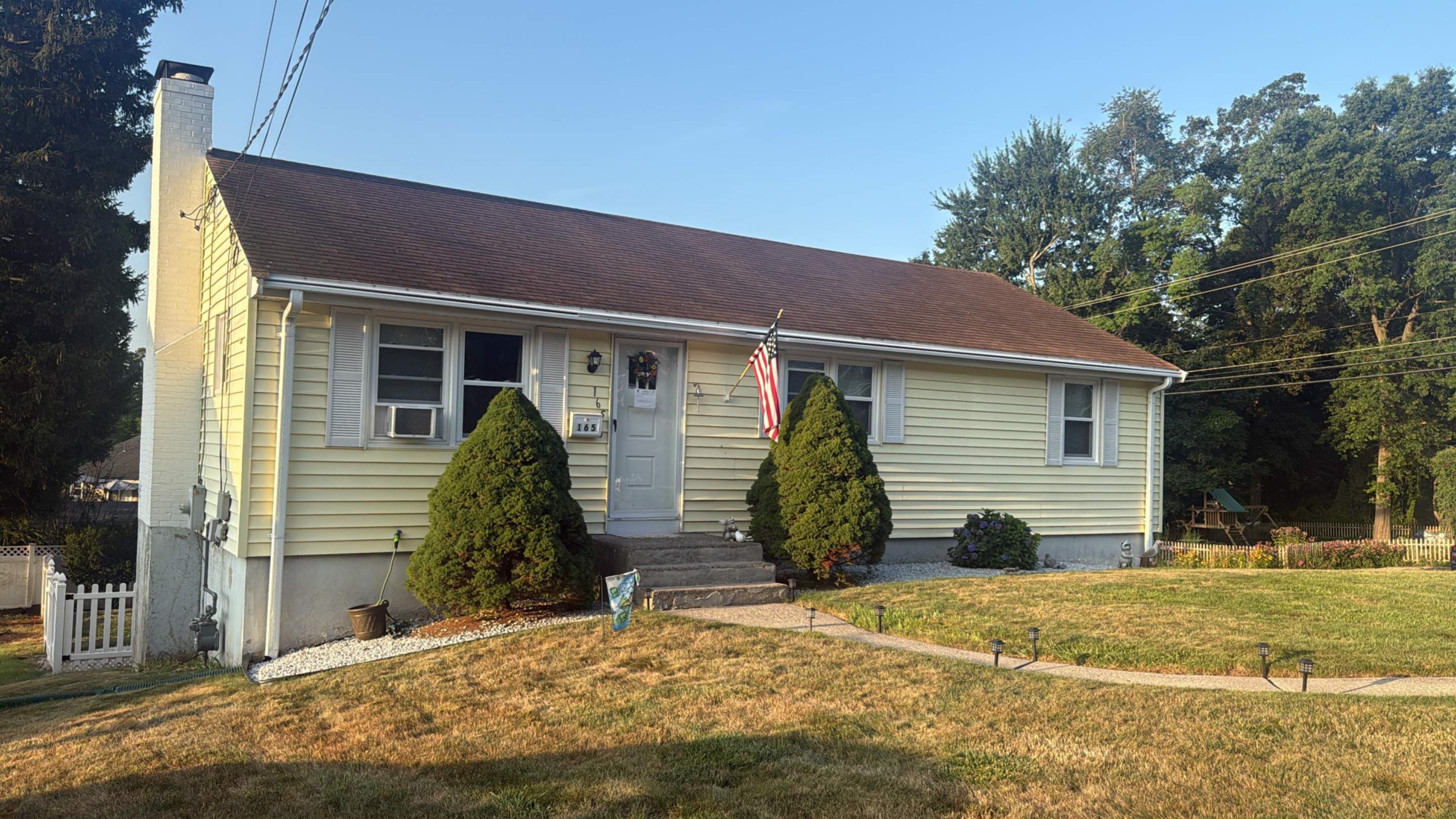 Full Roof Replacement in Newington, CT – Owens Corning Duration, Onyx Black by JOHNNYS PRO
