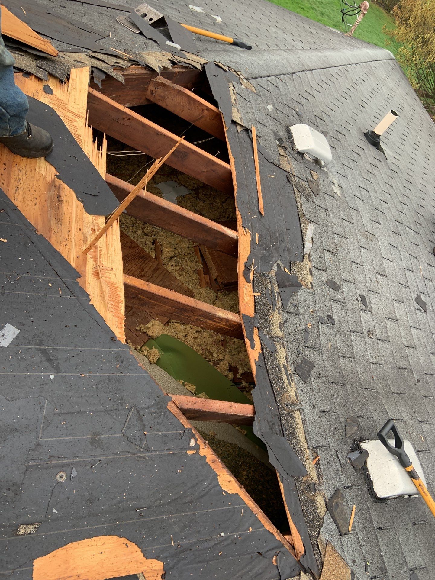 Roof Replacement using CertainTeed Landmark by 180 Contractors