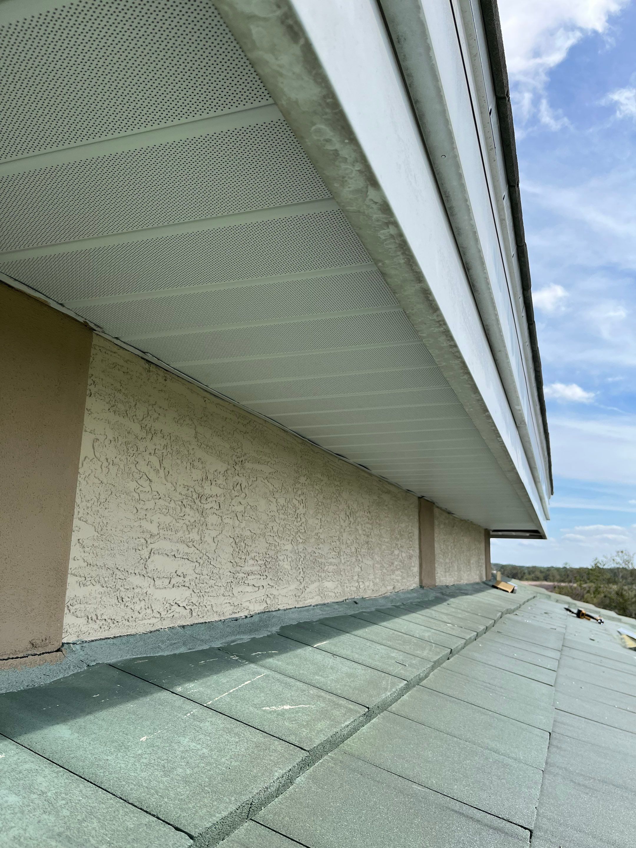 Soffit and Fascia Replacement in Lakewood Ranch FL by Gutter Professors