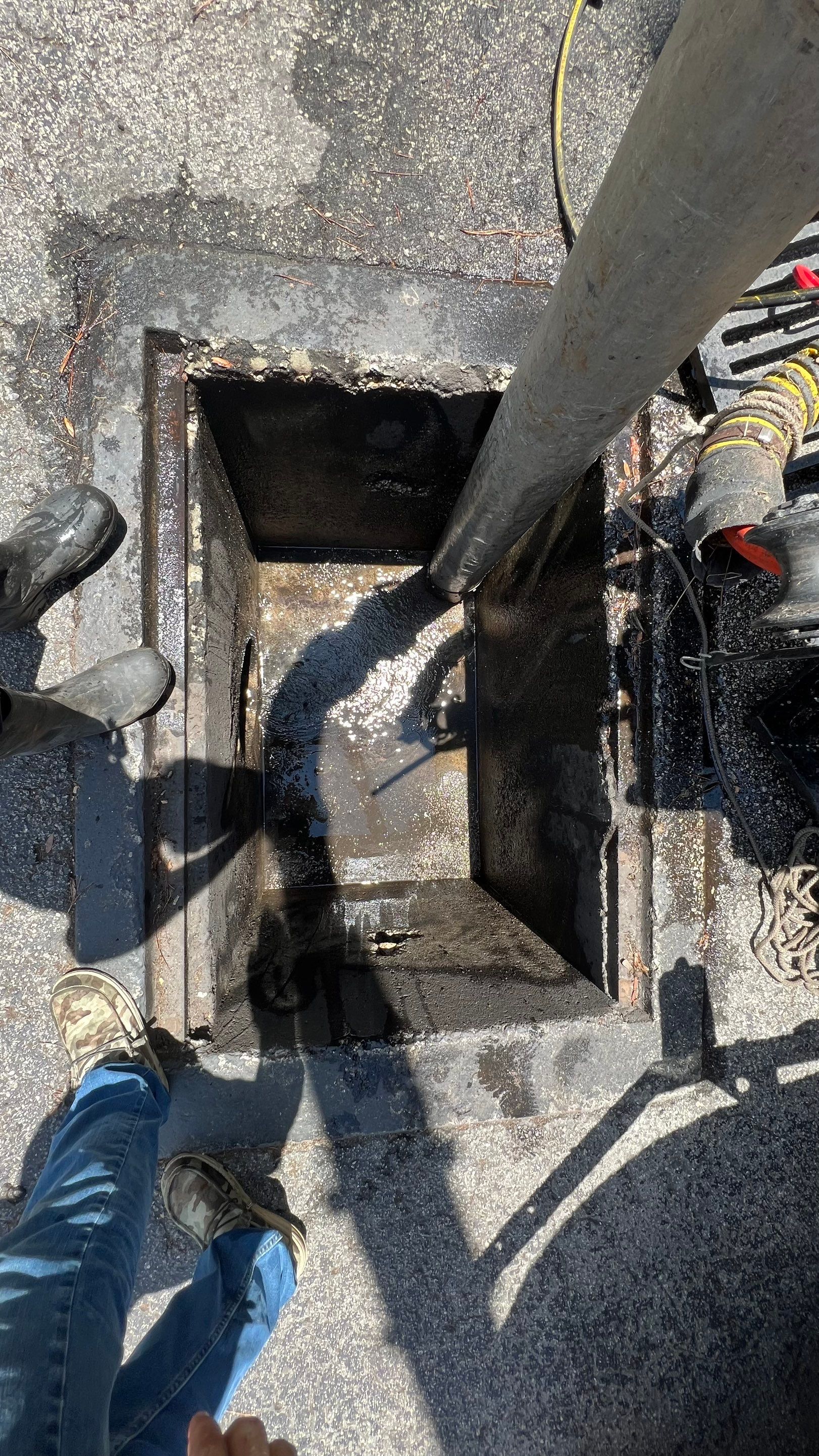 Apartment Complex Storm Water System Cleaning and Maintenance by APS Power & Water