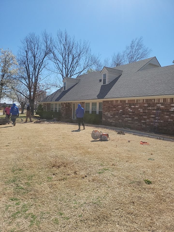 Concrete sidewalk using Concrete by Clays Services Inc