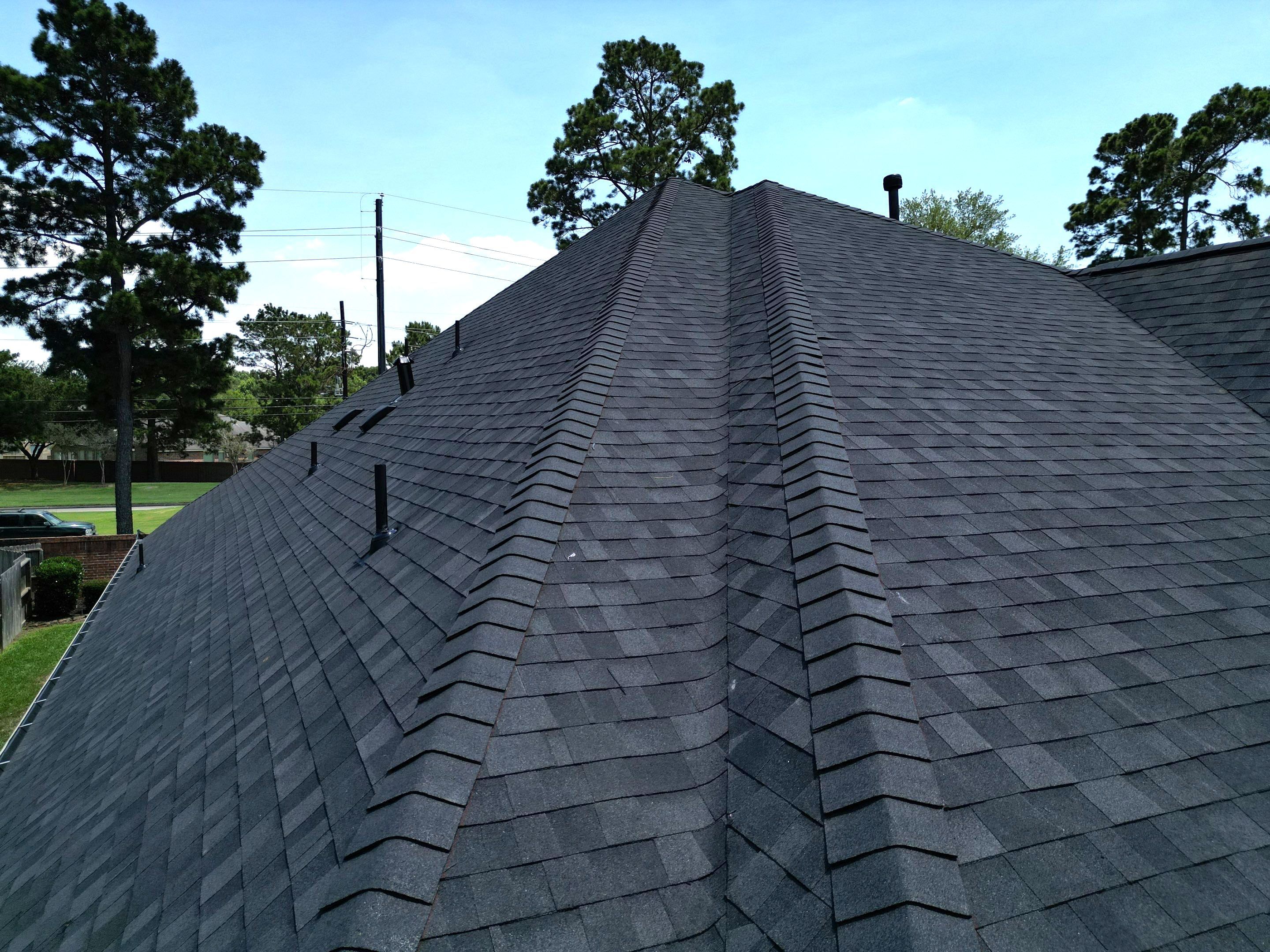 OC Duration Onyx Black by HHH Roofing & Construction