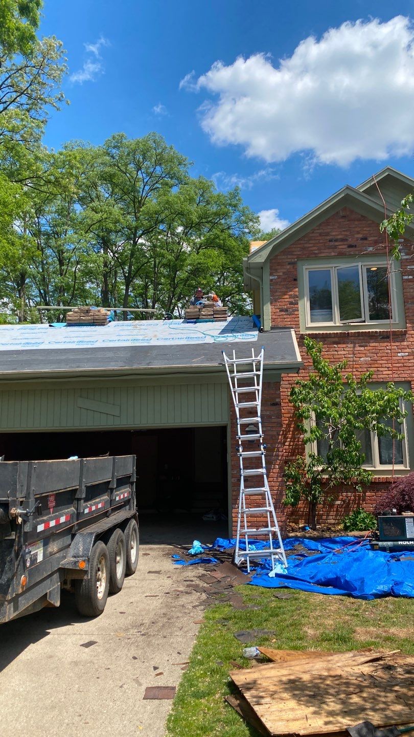 Siding Replacement using CertainTeed Restoration Classic D5 by 180 Contractors