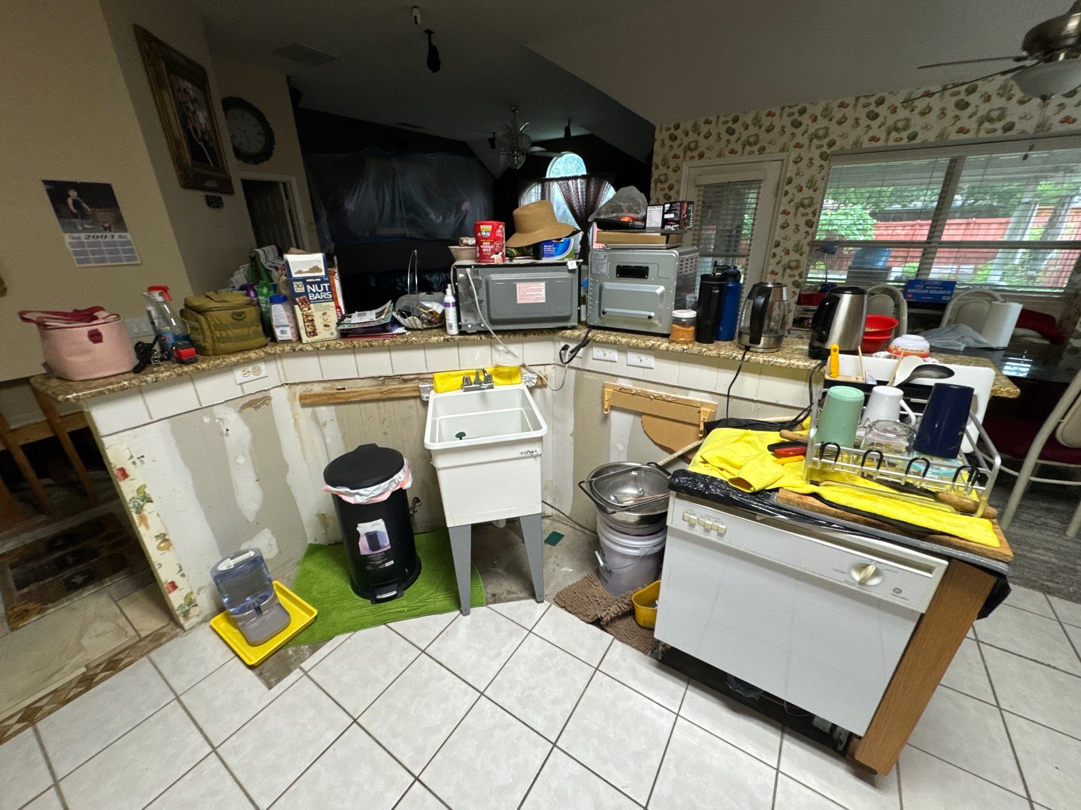 Zero-Disruption Remodel: Cabinets & Countertops Installed in 8 Days Flat by Tibi Soli LLC