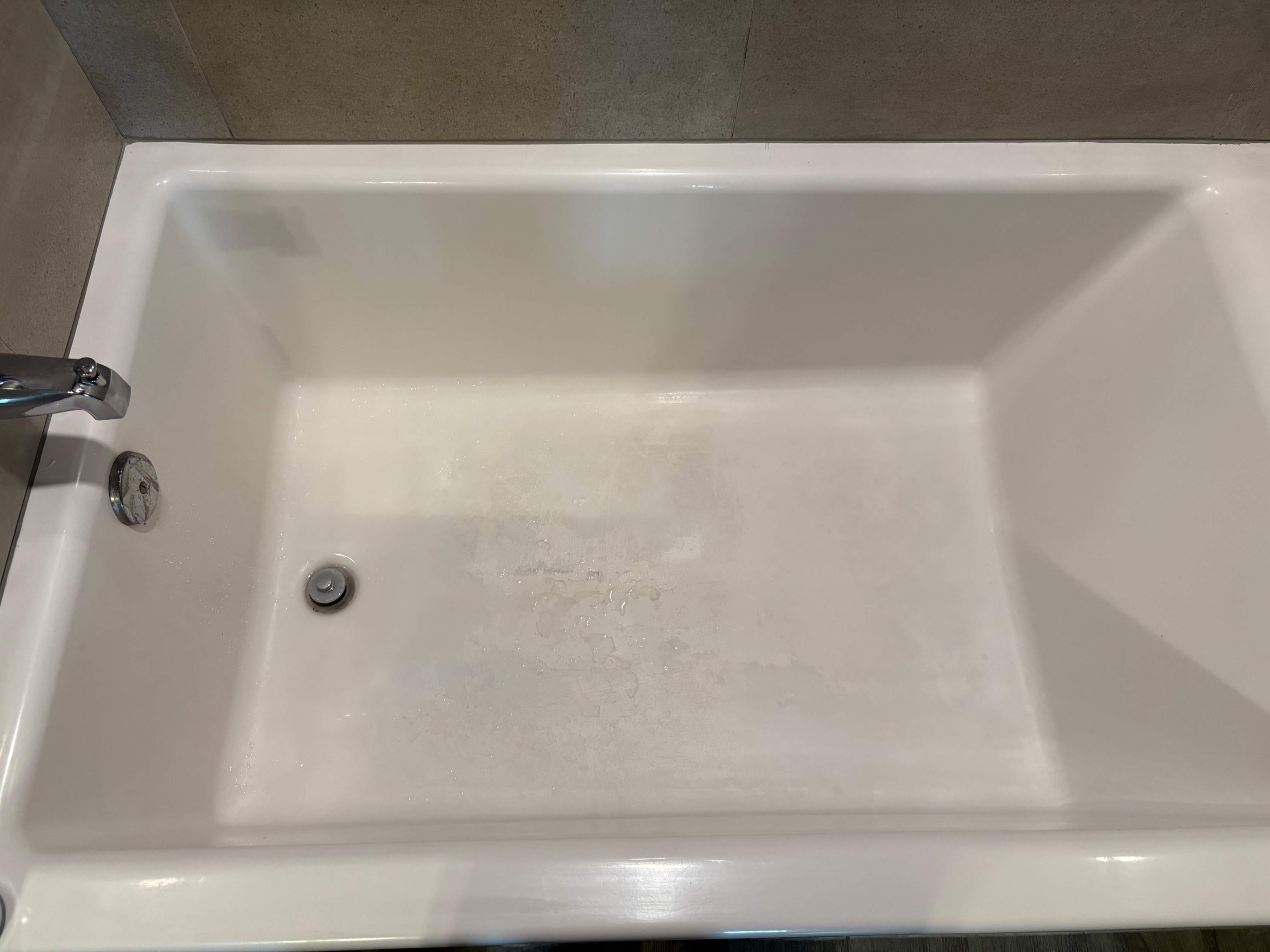 Bathtub Deep Clean by Surface Experts - Cypress / North Katy