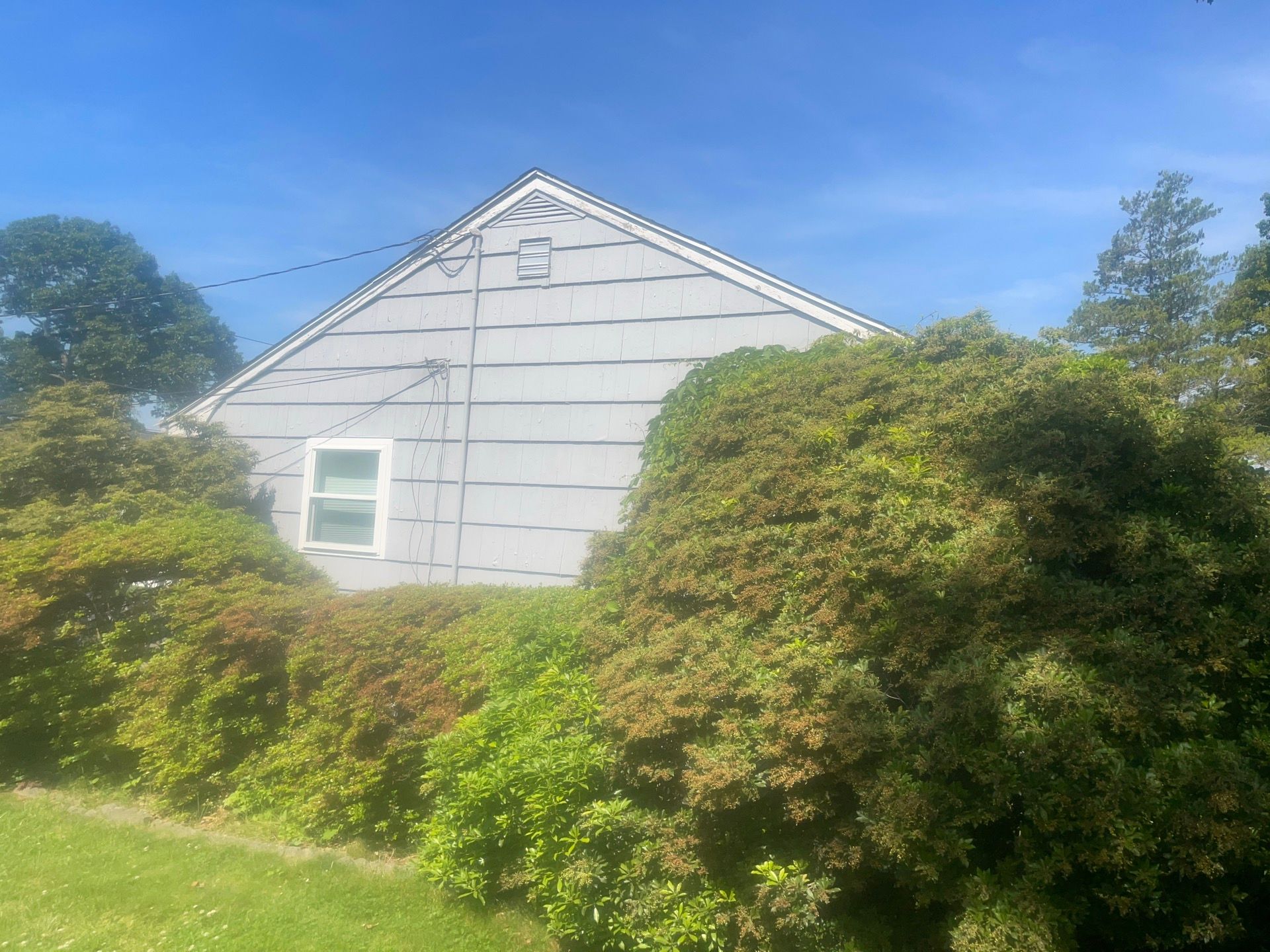 Siding Installation using CertainTeed Monogram Vinyl Siding - D4 - Granite Gray by A Plus Exterior