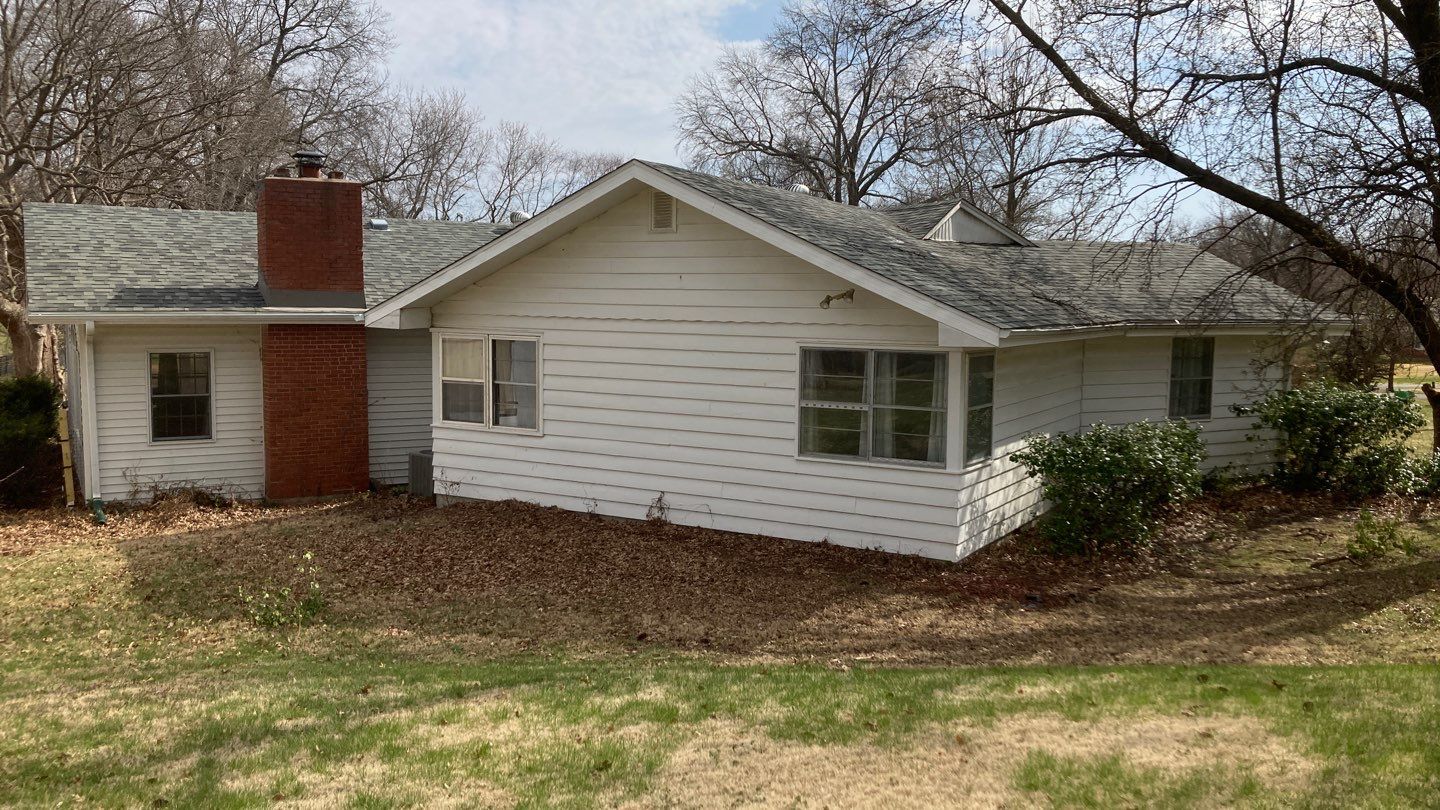 Window Installation using Heartland Elite by EEC  Windows, Siding & Roofing 