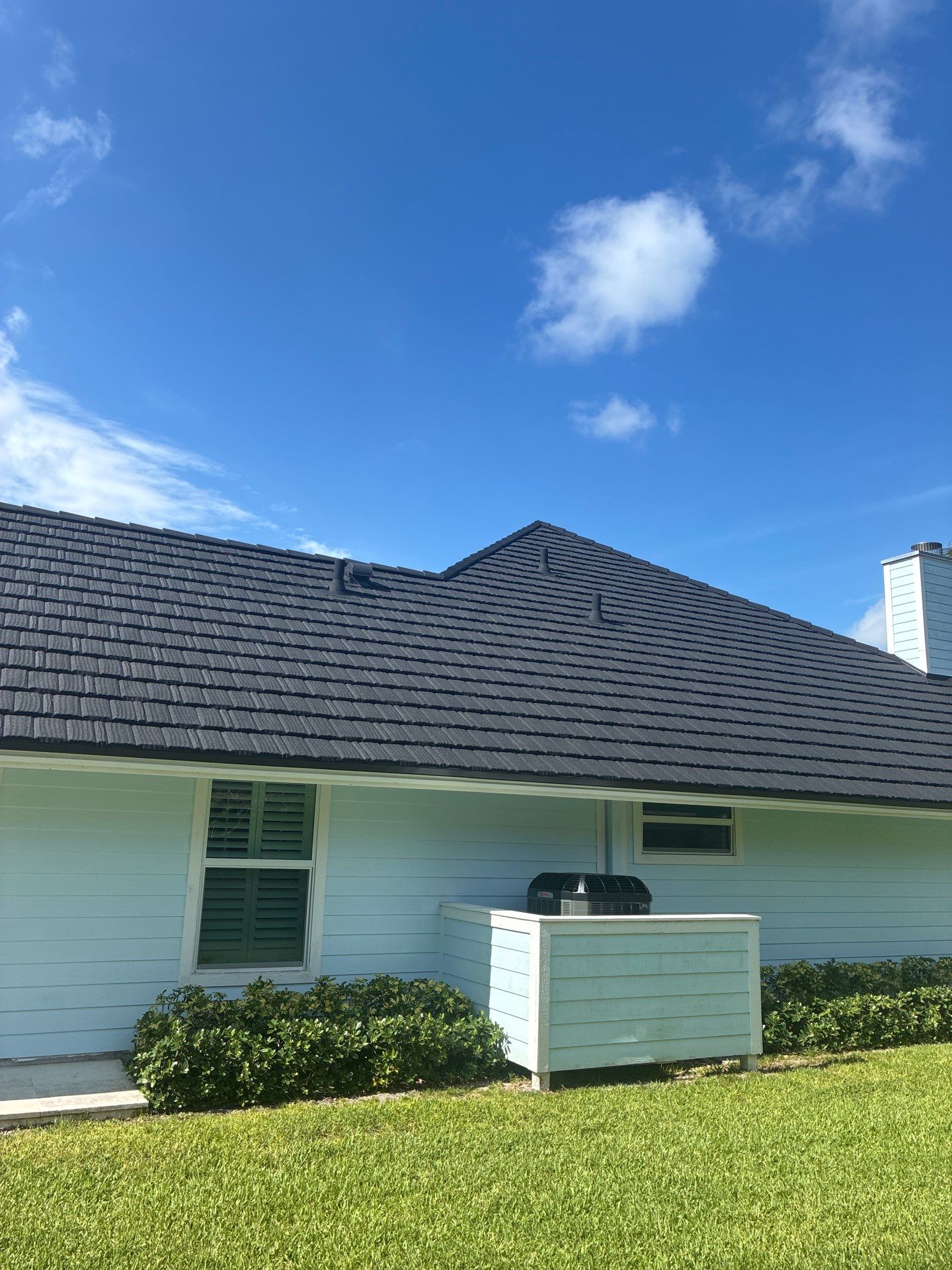 Owens Corning Duration Charcoal Gray by Total Roofing System The Metal Roof Experts