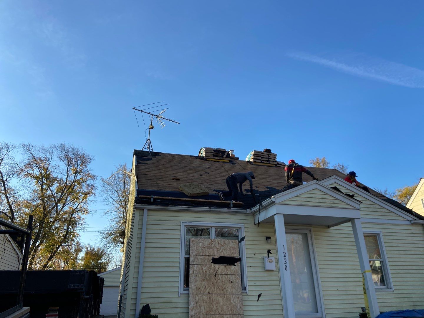 Roof Replacement using CertainTeed Landmark by 180 Contractors