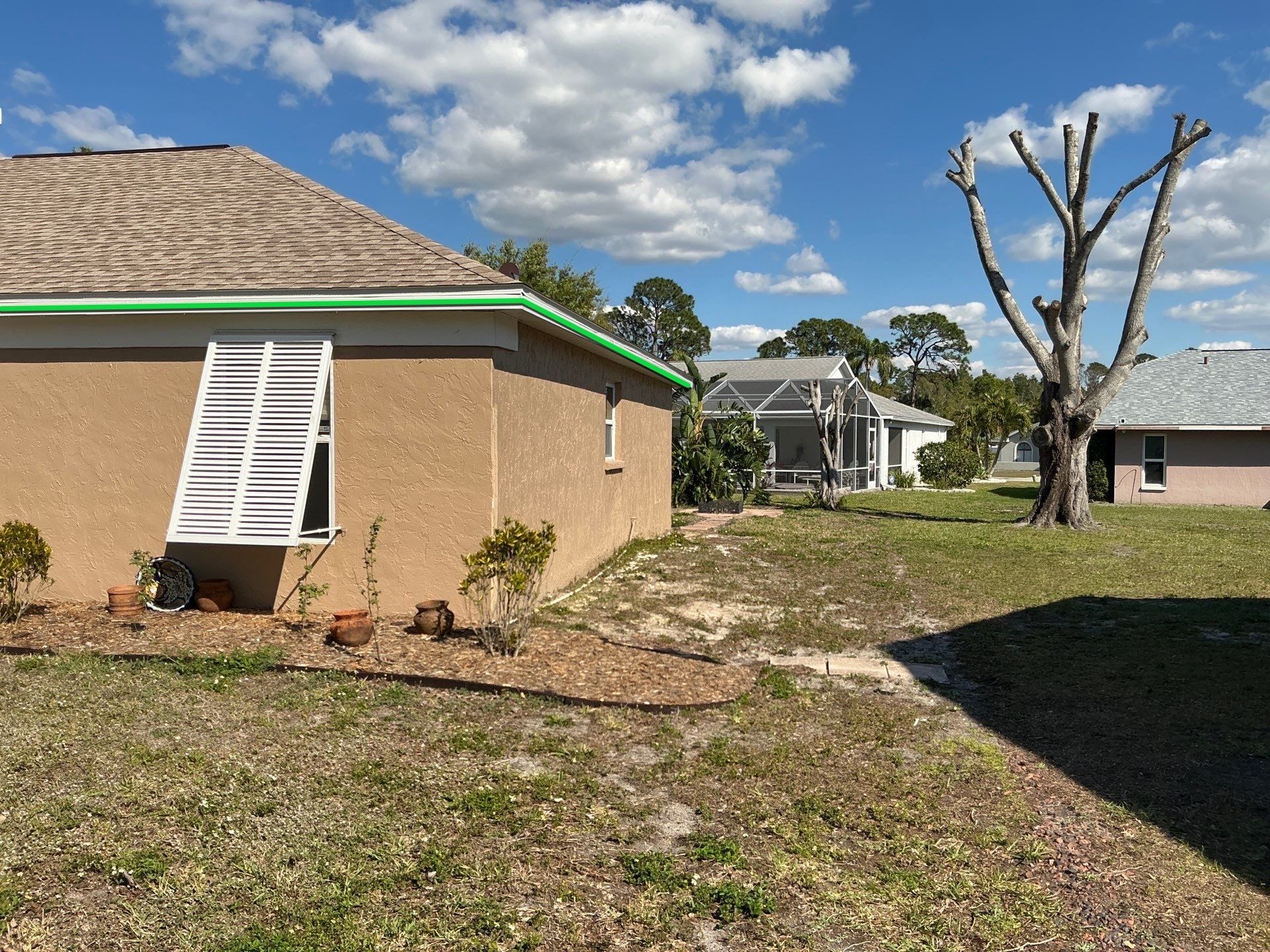 6 Inch Seamless Gutters using K-Style Seamless Gutters in Sarasota FL by Gutter Professors