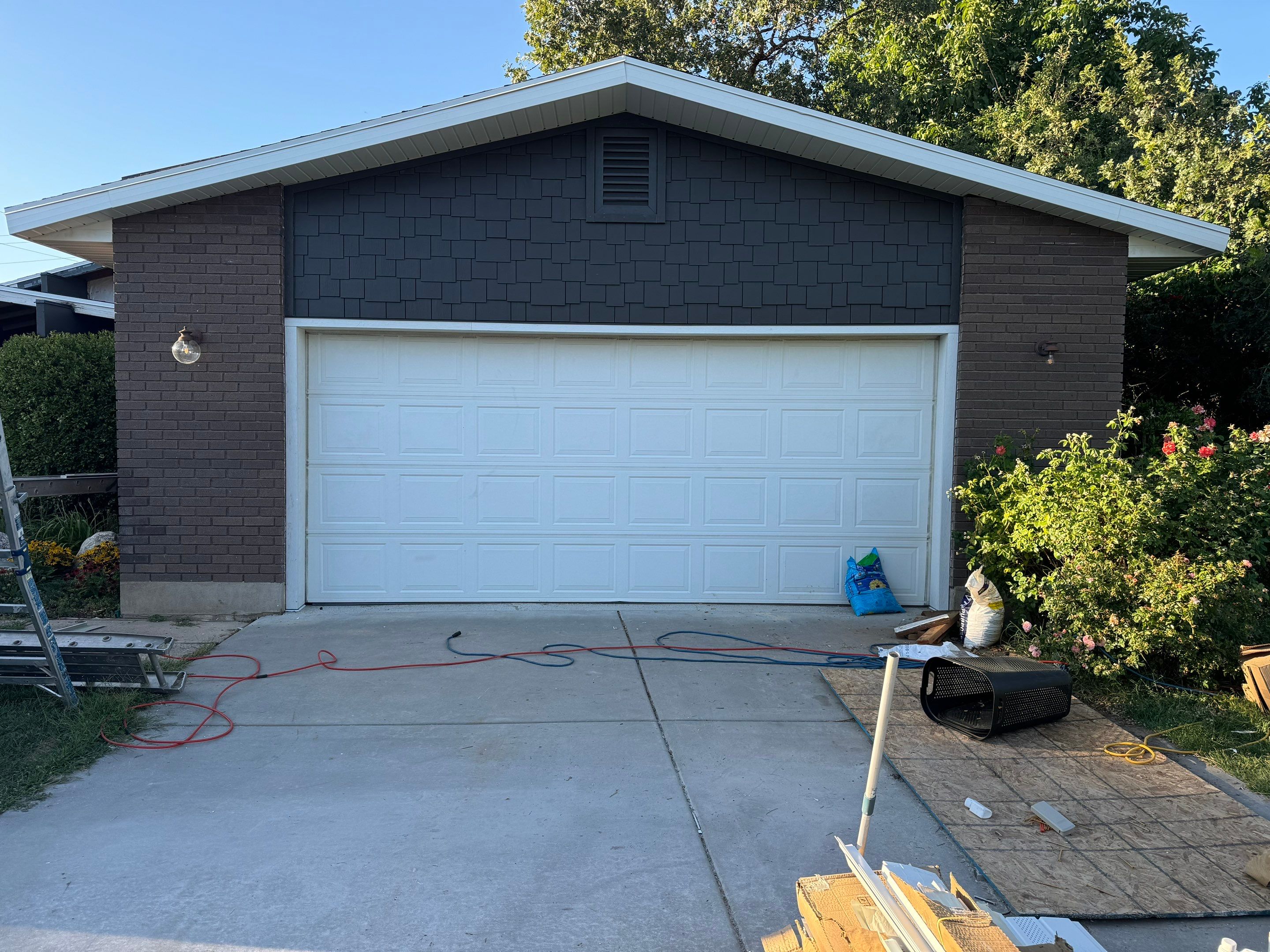 Fruit Heights | Hardie B&B & Shakes | Rich Espresso by Ideal Siding Utah