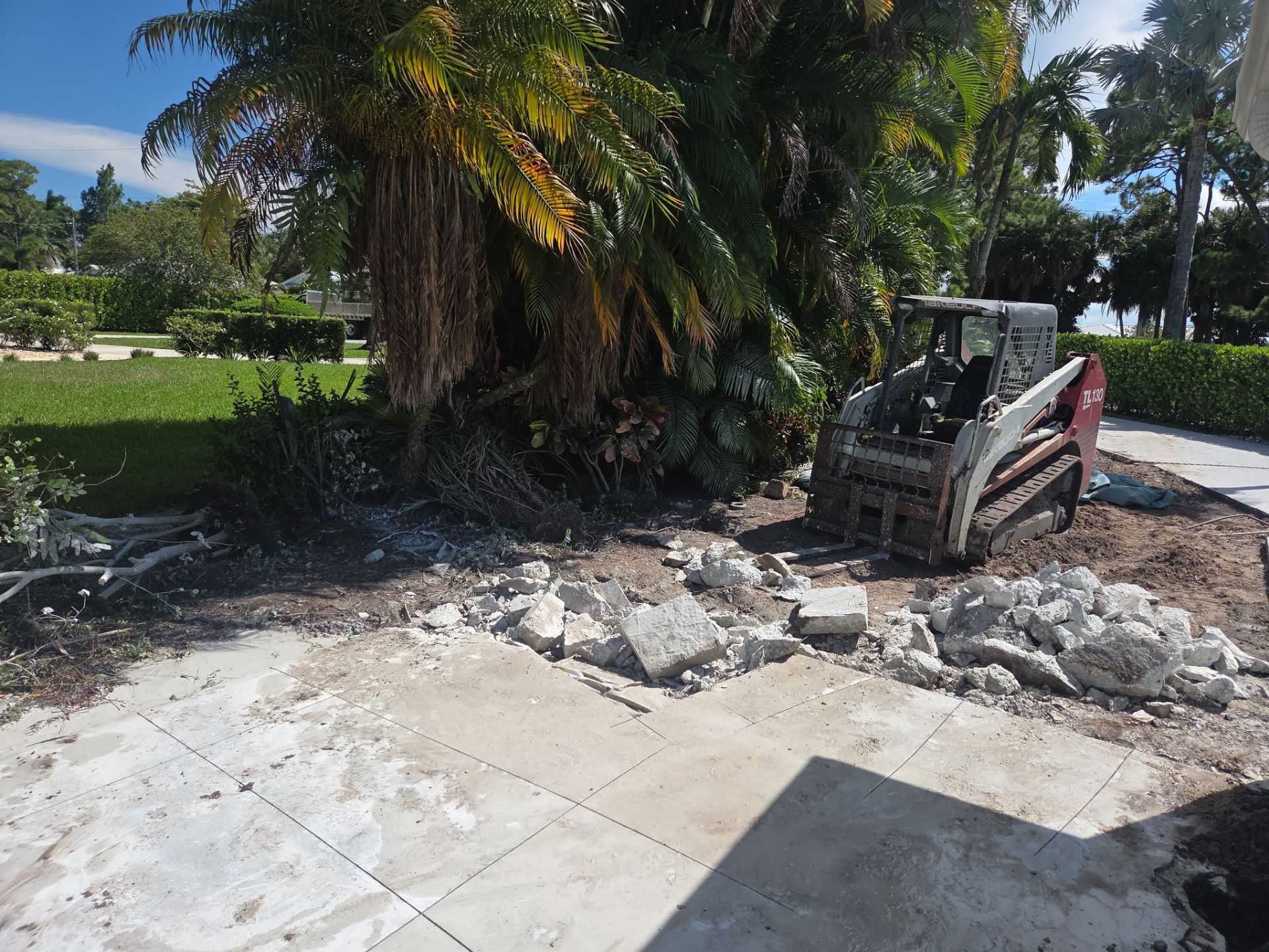 Stuart Showcase: Turning Concrete Chaos into Paver Perfection by Alpha Zeta Enterprises Inc