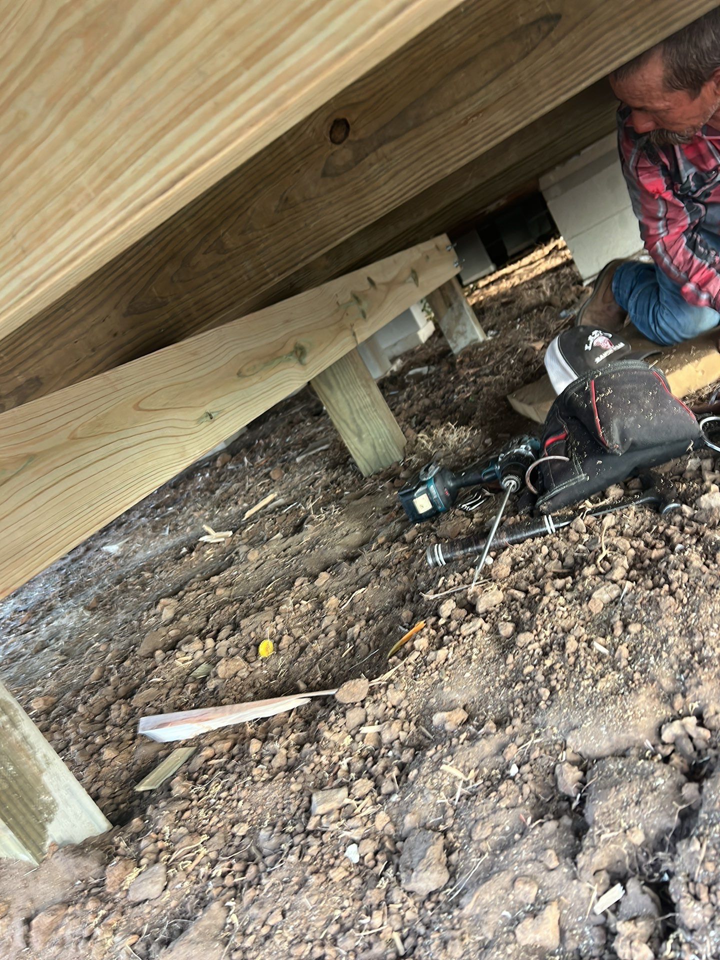Front Porch Sitt'n by Bayfront Roofing and Construction