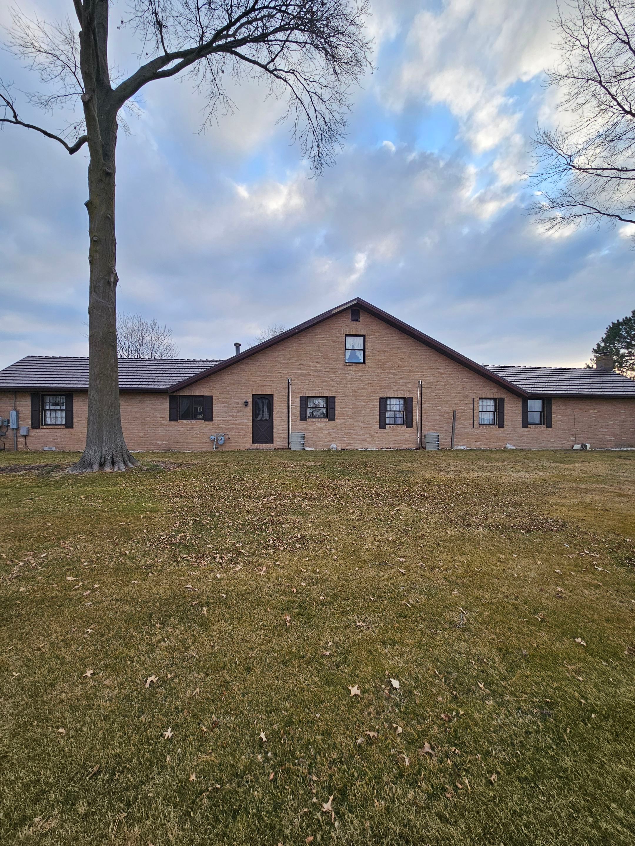 Residential Roofing Installation using Great American Shake - Mustang Brown by Nitro Roofing and Construction